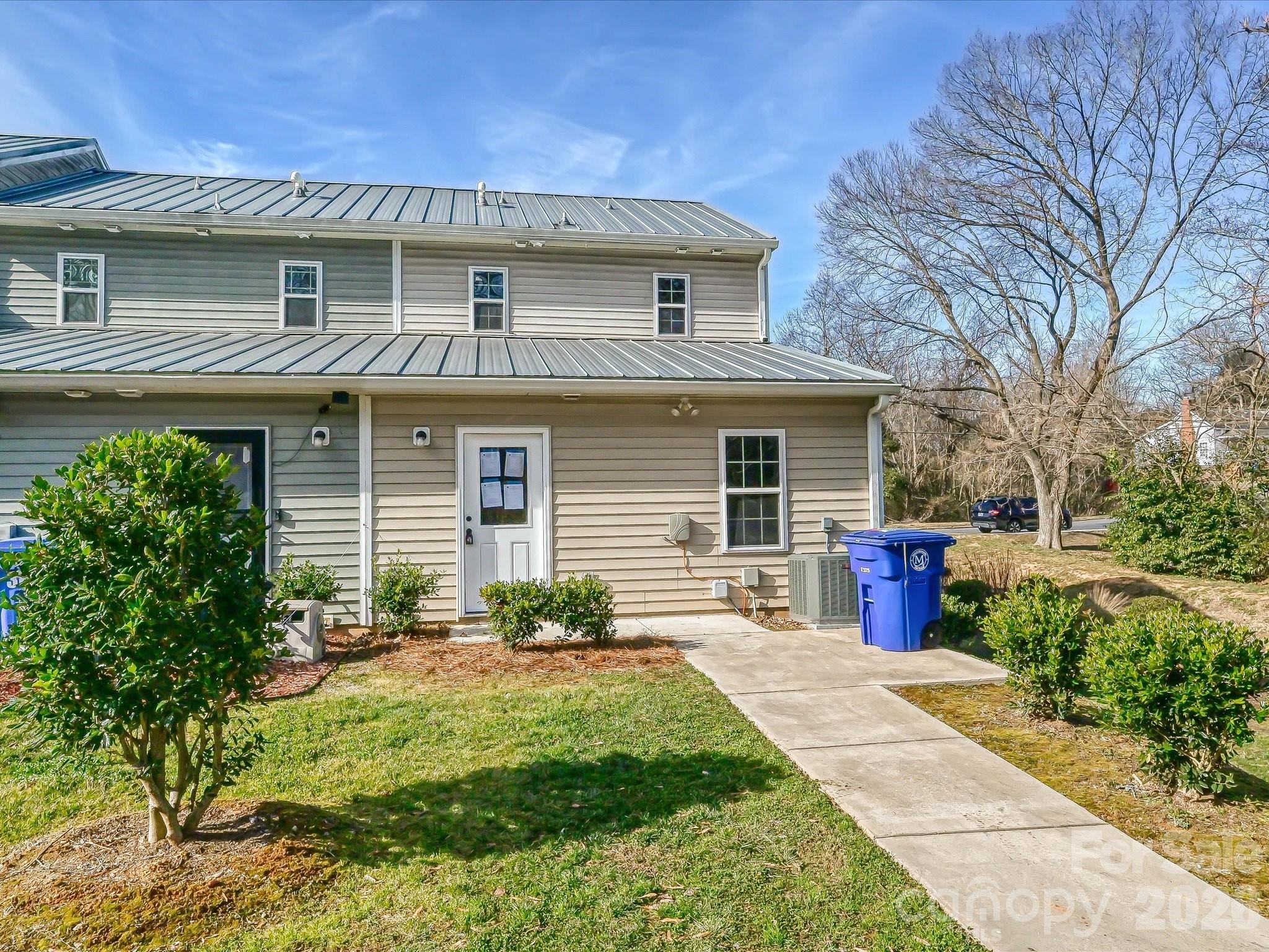 362 E Mills Avenue Property Photo 19