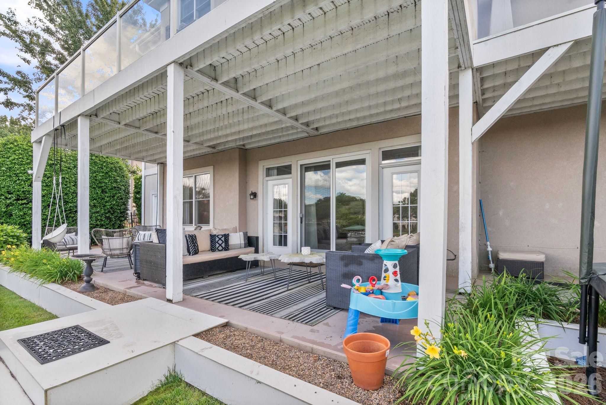 17825 Spinnakers Reach Drive Property Photo 43
