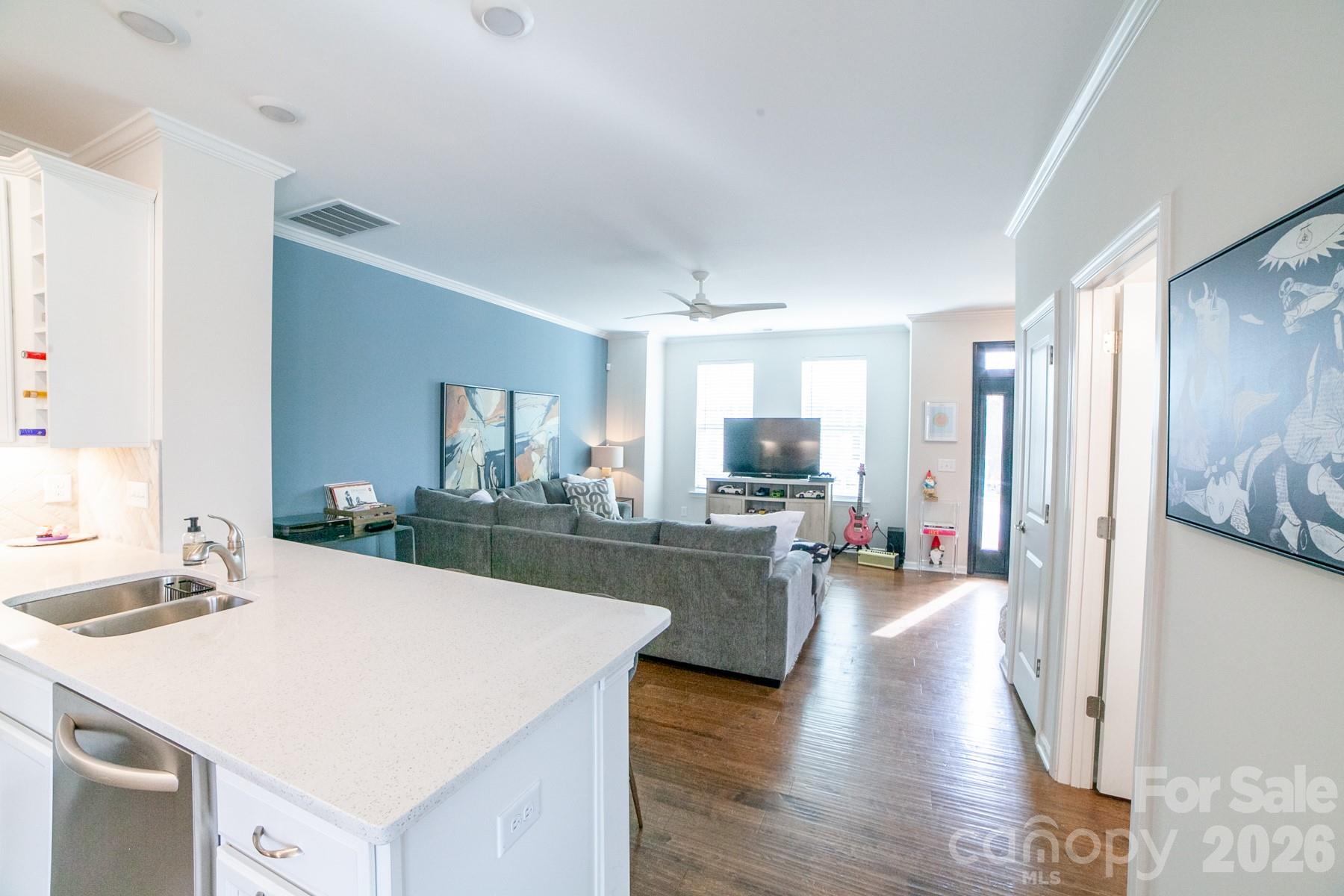 100 Linestowe Drive Property Photo 2