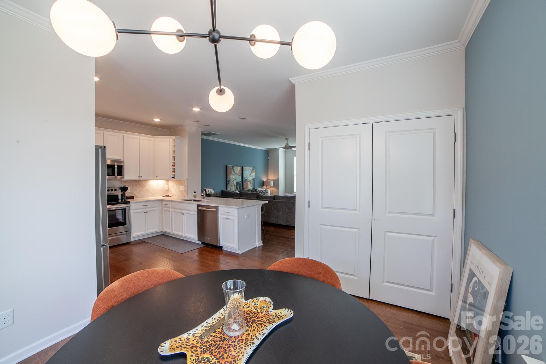 100 Linestowe Drive Property Photo 7