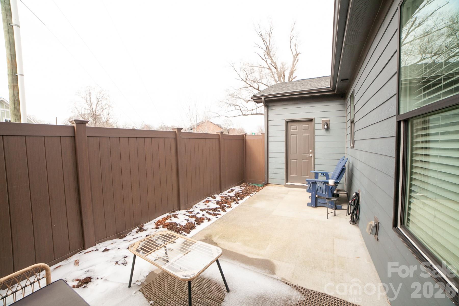 100 Linestowe Drive Property Photo 12