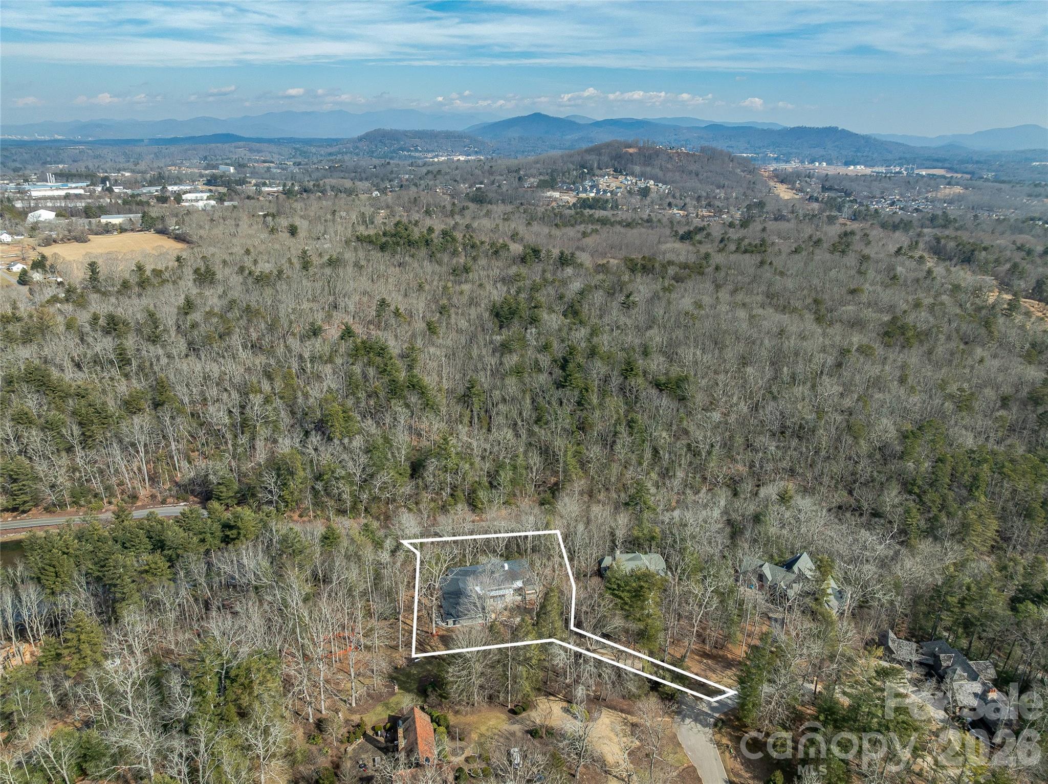 12 Falling Waters Trail Property Photo 31