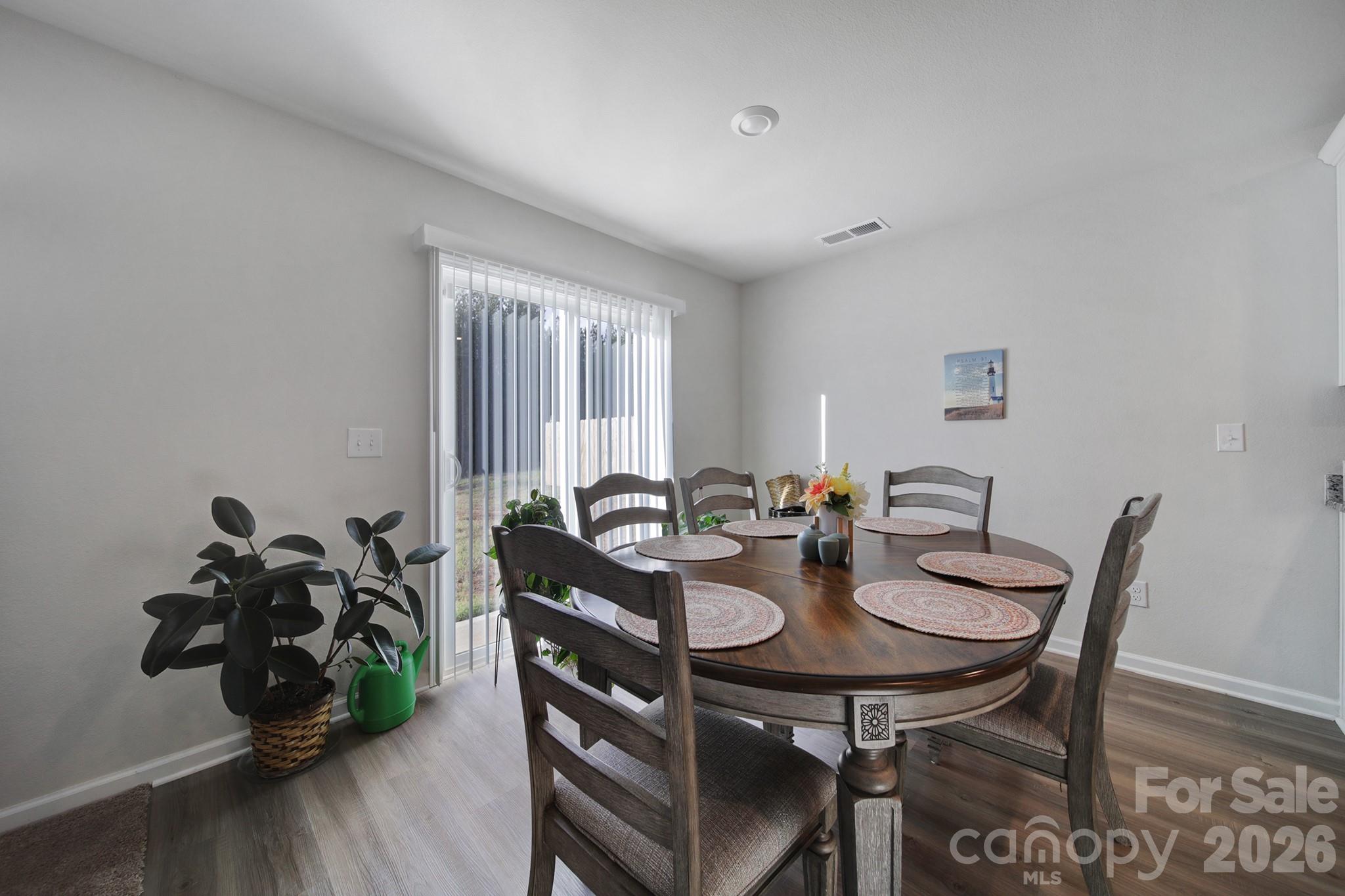 654 Lancelot Drive Property Photo 9