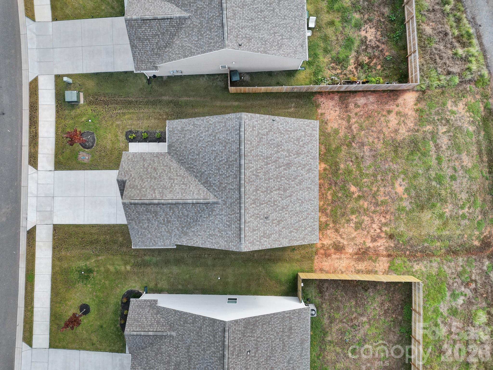 654 Lancelot Drive Property Photo 27