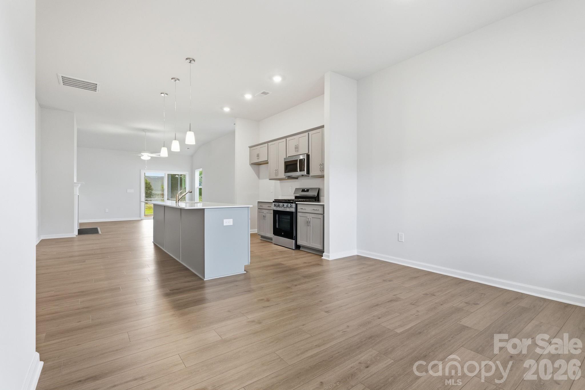 205 Rodeo Drive 03 Property Photo 4