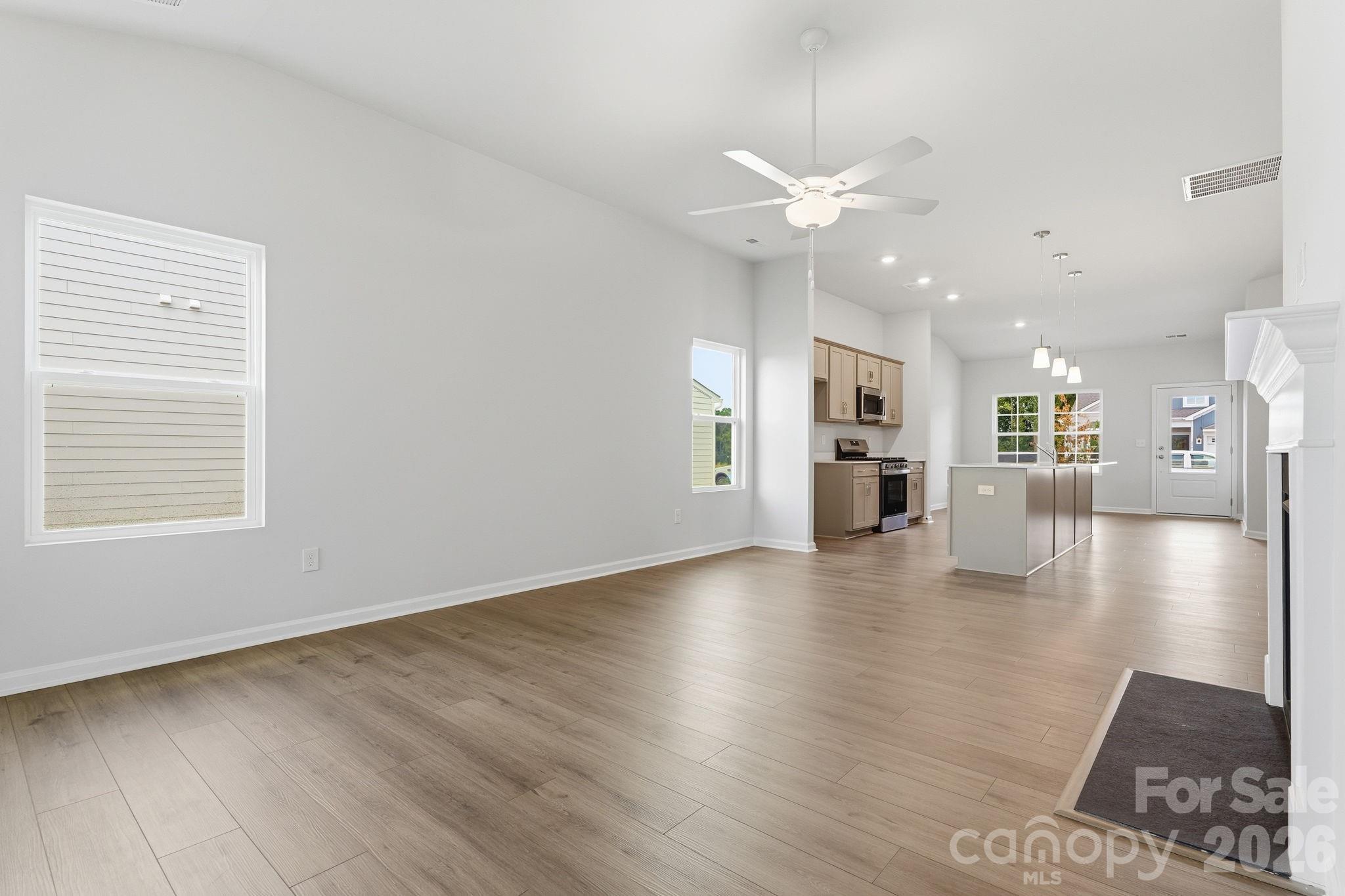 205 Rodeo Drive 03 Property Photo 10