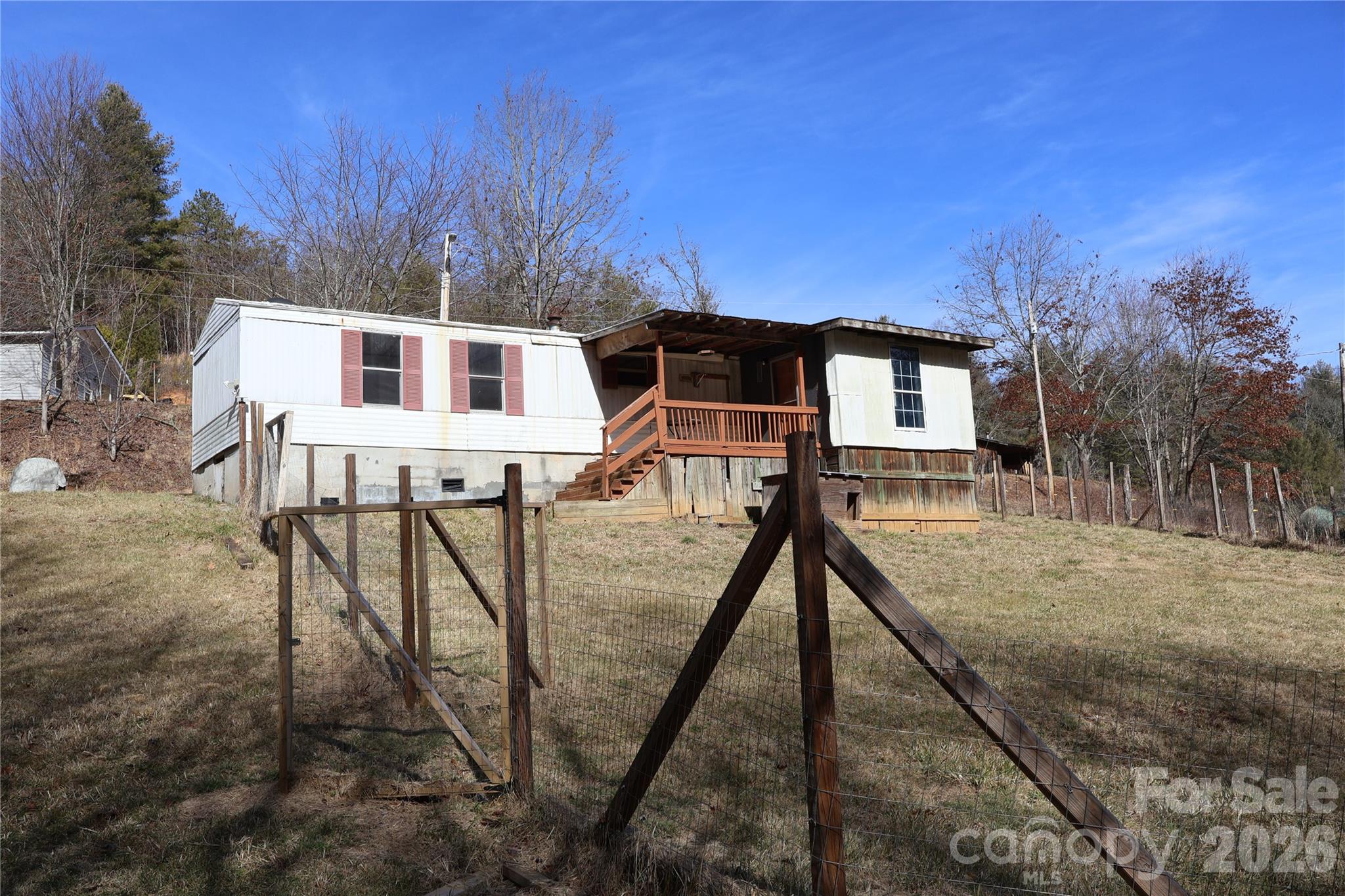 3476 Possum Trot Road Property Photo 1