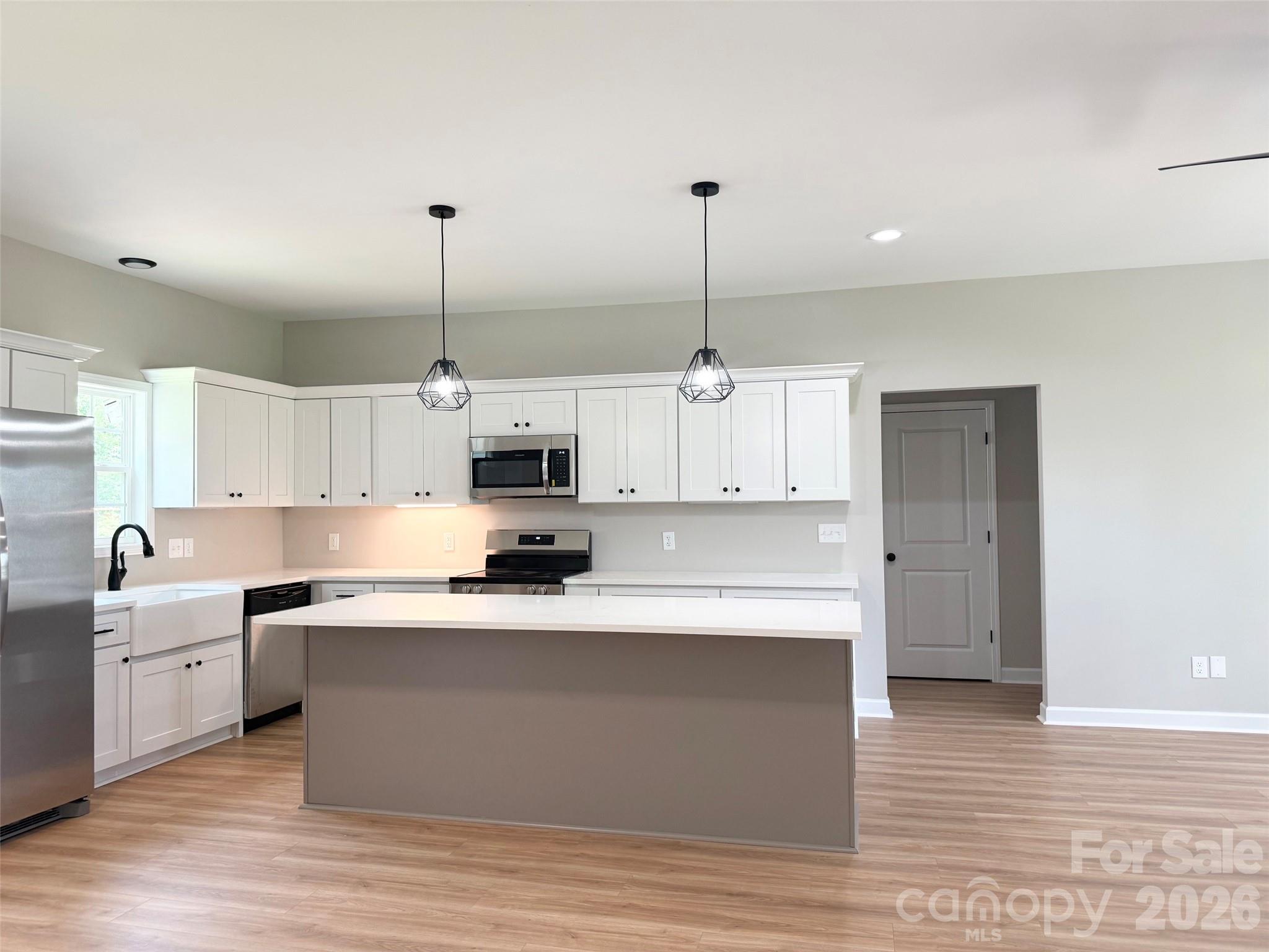 1186 Merribrook Lane Property Photo 4