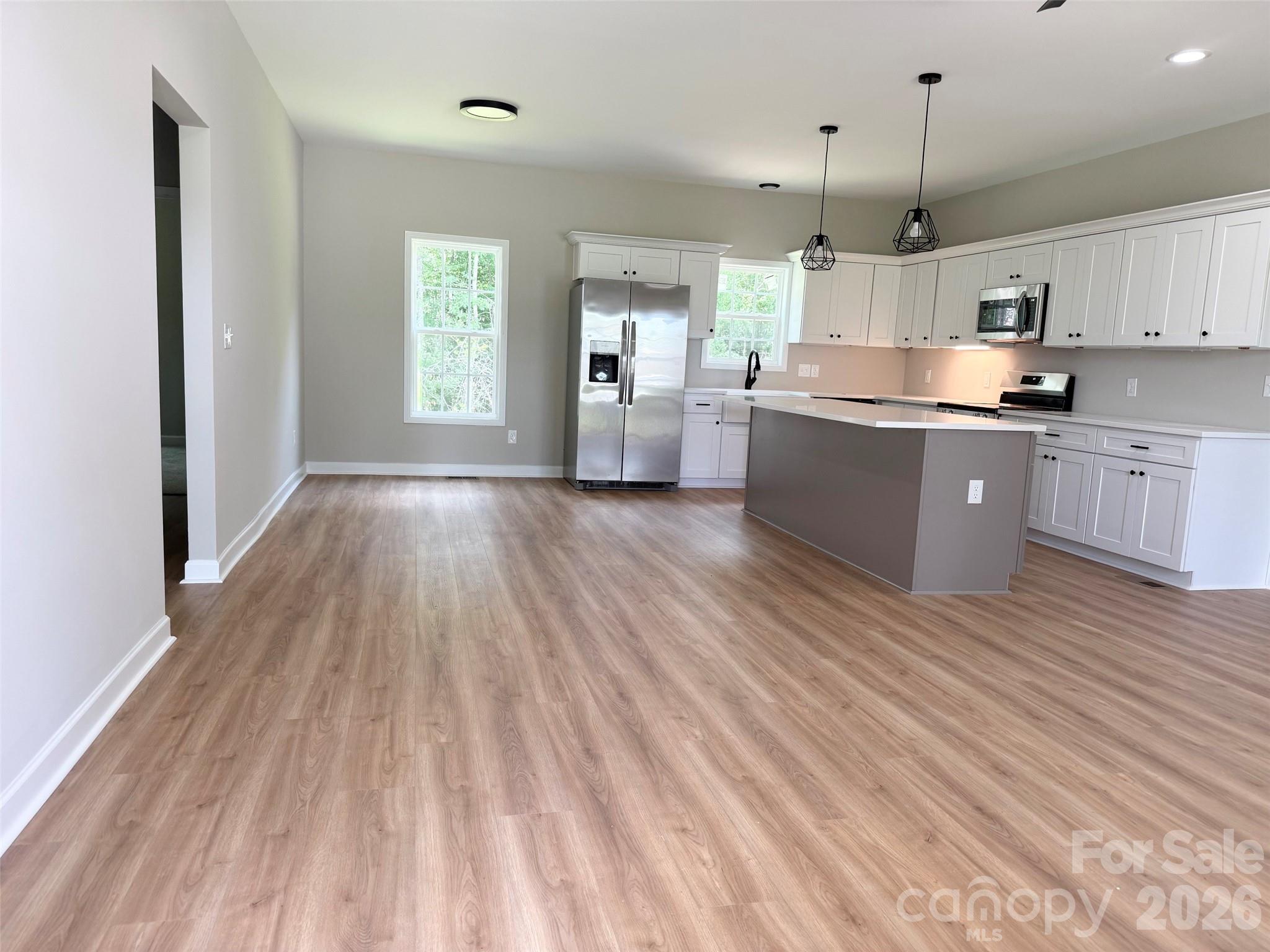 1186 Merribrook Lane Property Photo 6