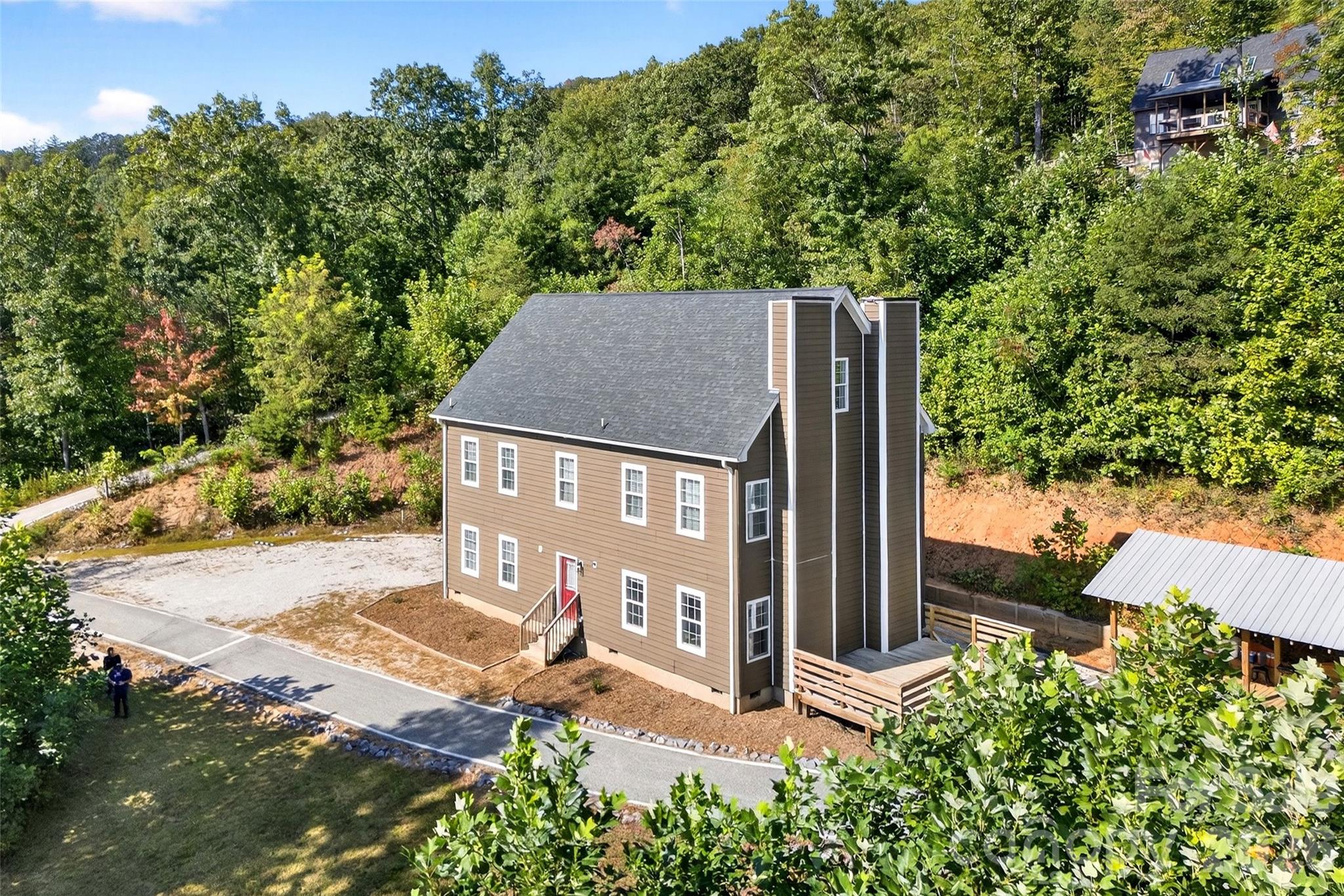 8026 Buck Creek Road Property Photo 3