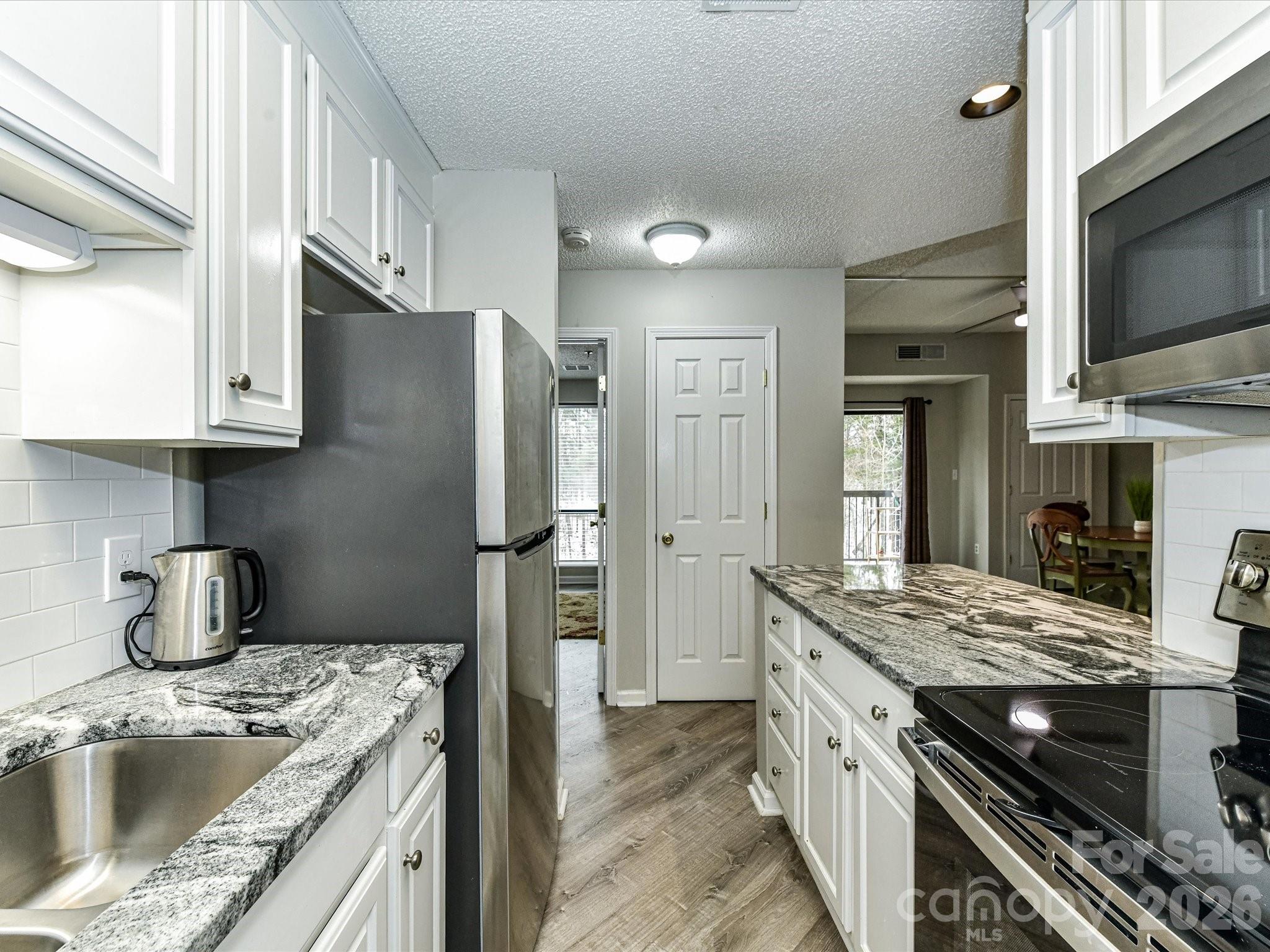 211 Heritage Boulevard 412 Property Photo 4