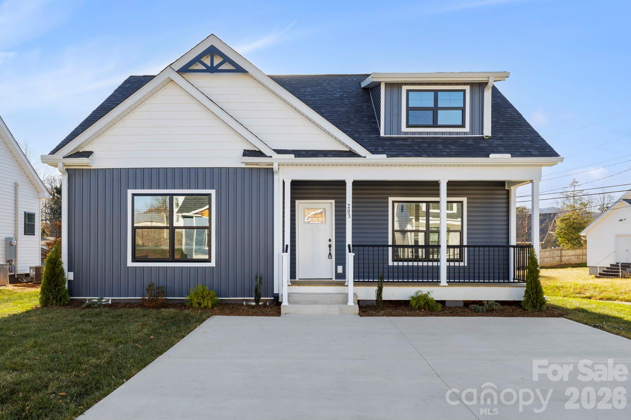 203 Southern Charm Road Property Photo 2