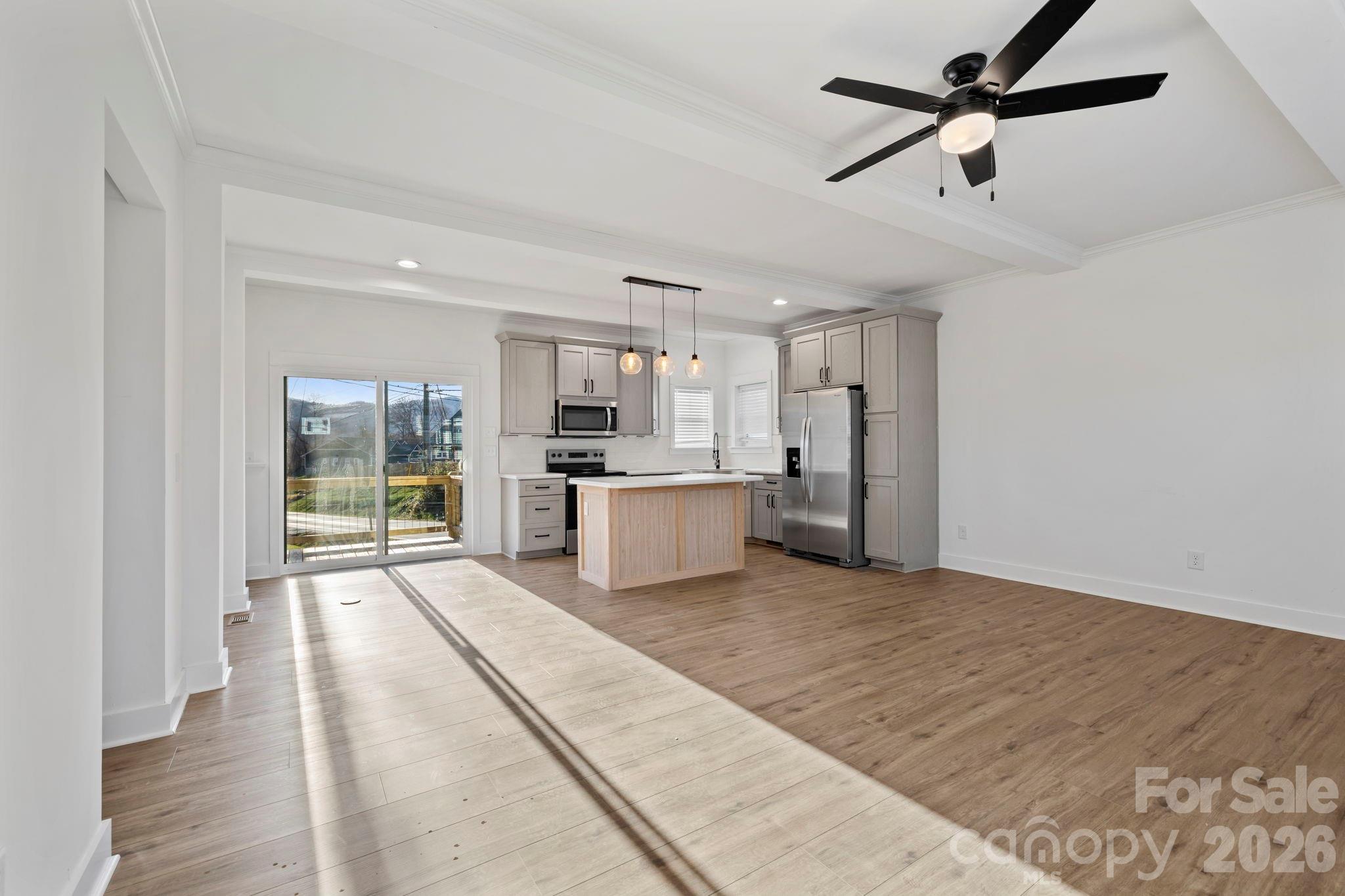 203 Southern Charm Road Property Photo 4