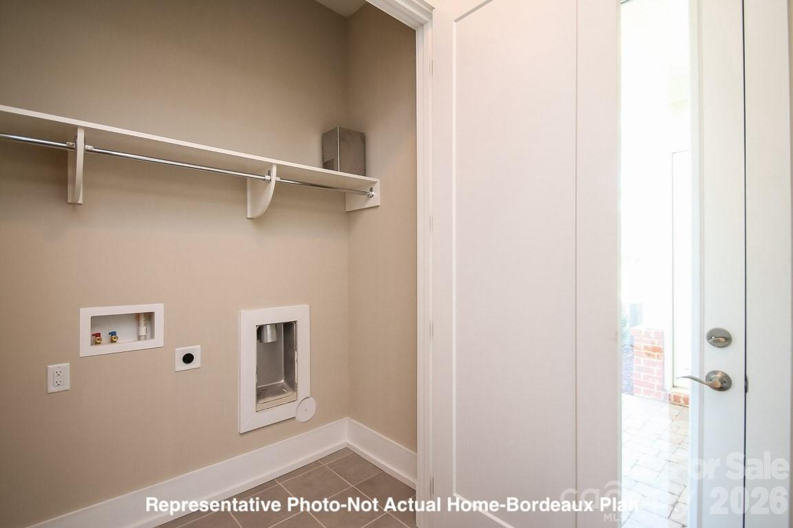 10221 Rainier Trail Drive Property Photo 14