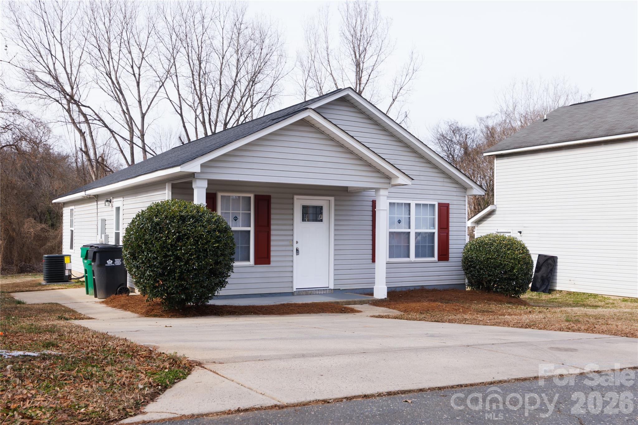 3208 Lasalle Street Property Photo 2