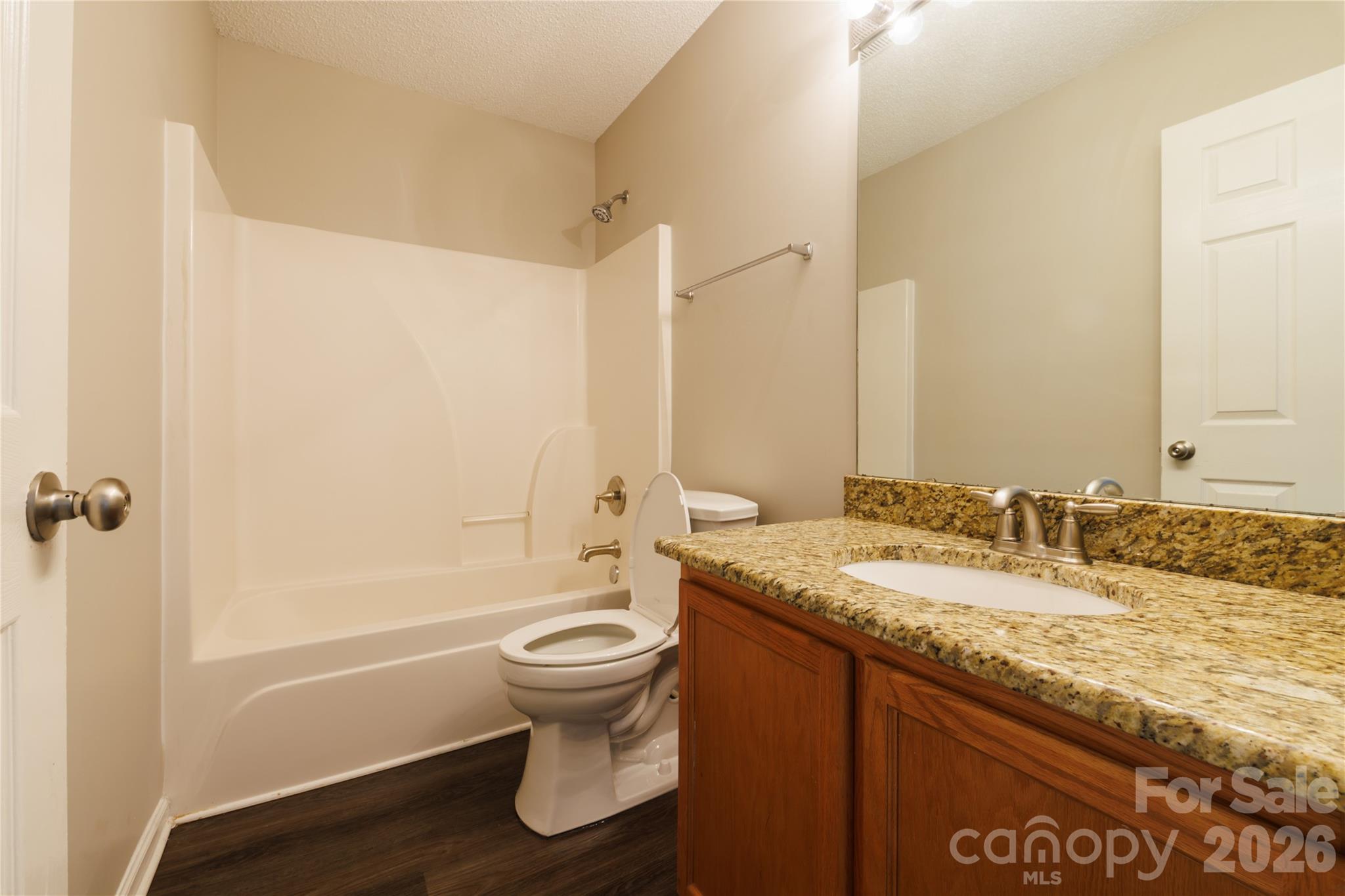 3208 Lasalle Street Property Photo 9