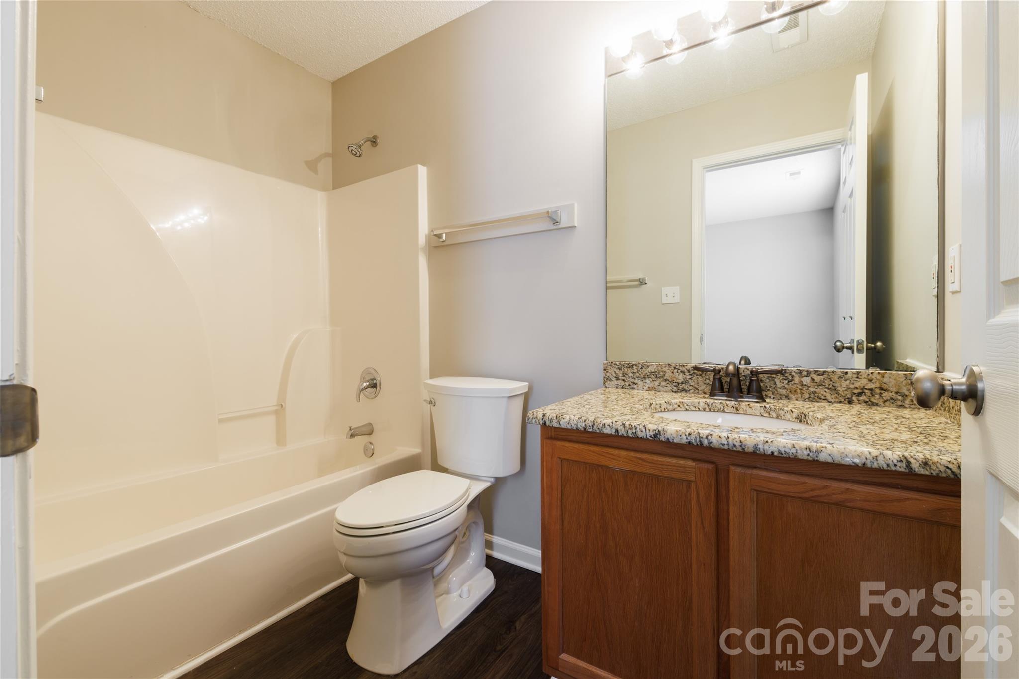 3208 Lasalle Street Property Photo 12