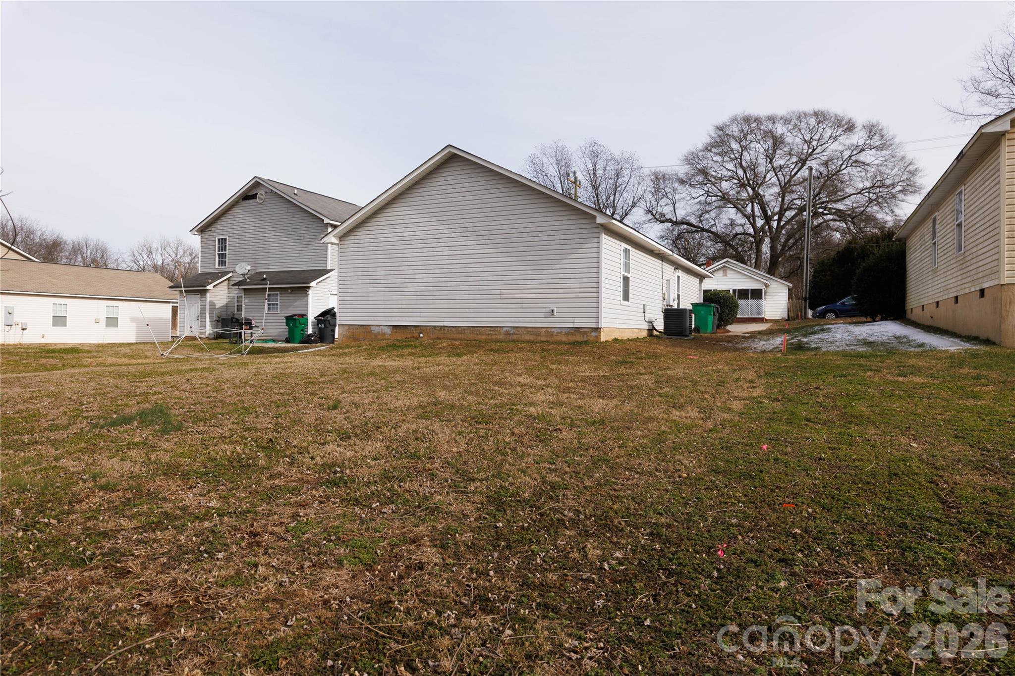 3208 Lasalle Street Property Photo 13
