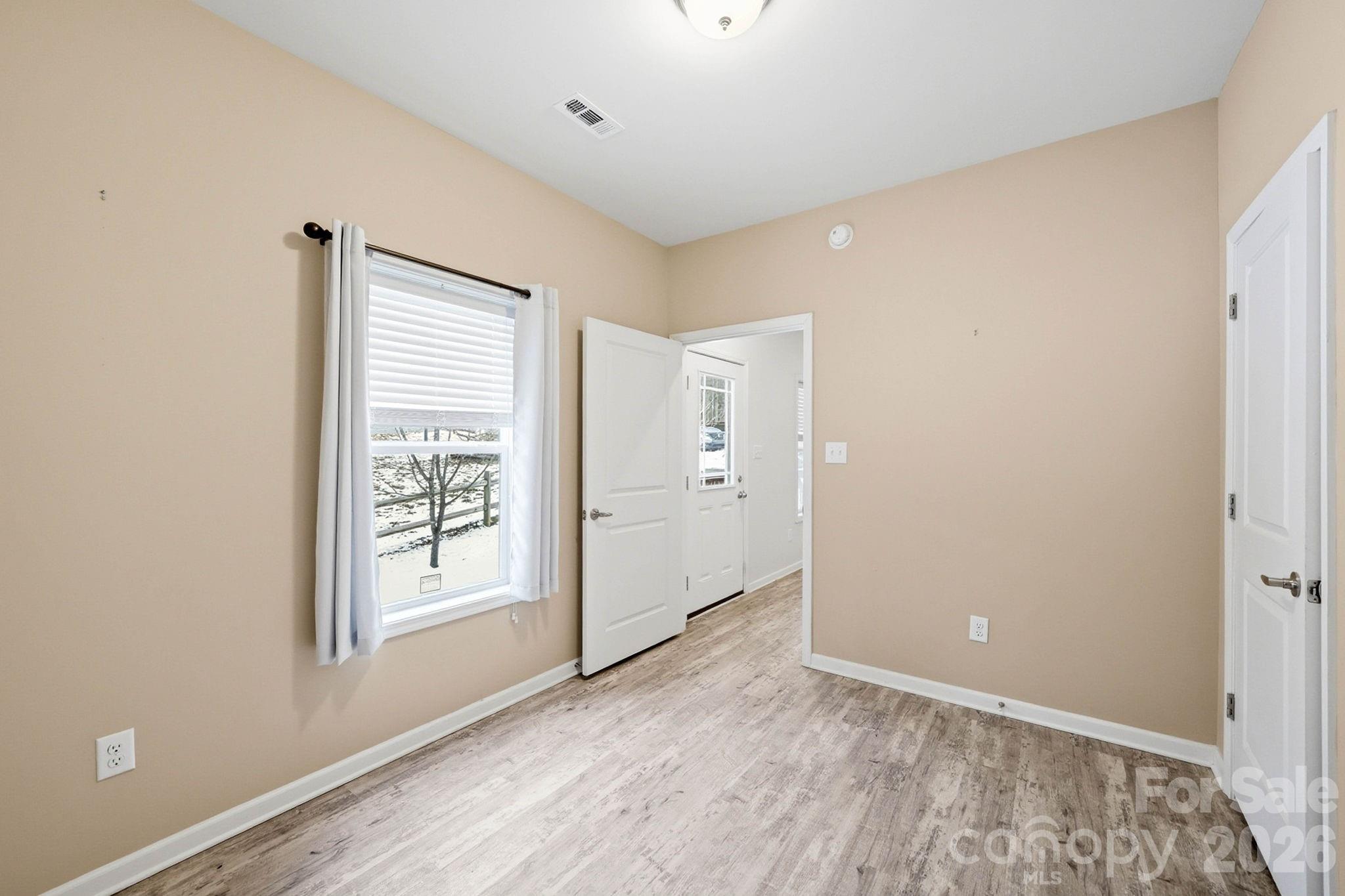 138 Lone Eagle Lane Property Photo 12