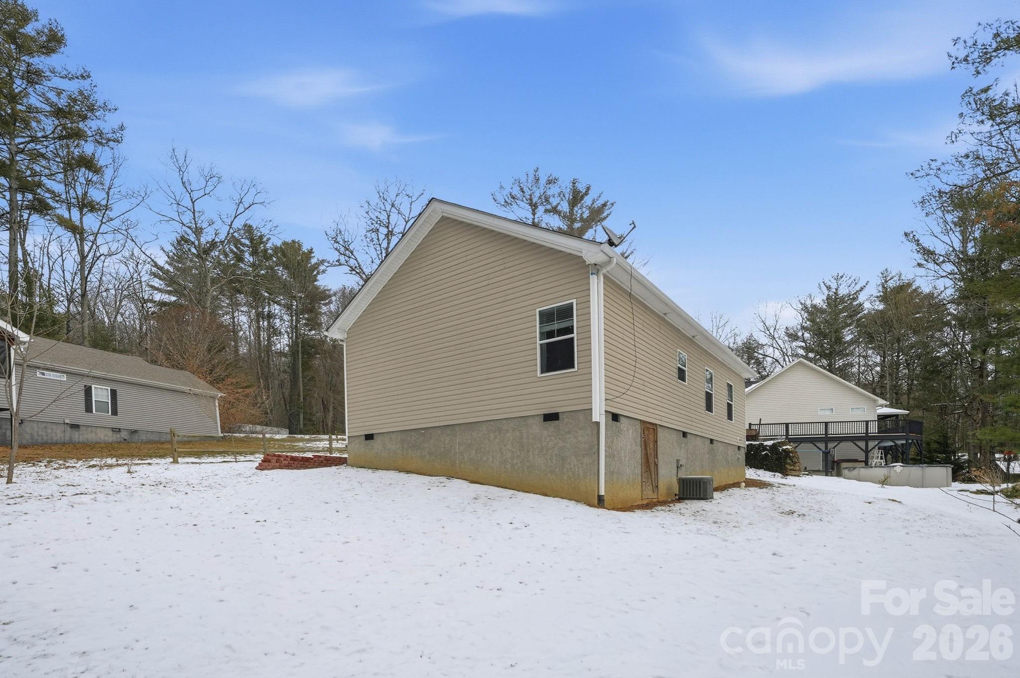 138 Lone Eagle Lane Property Photo 30