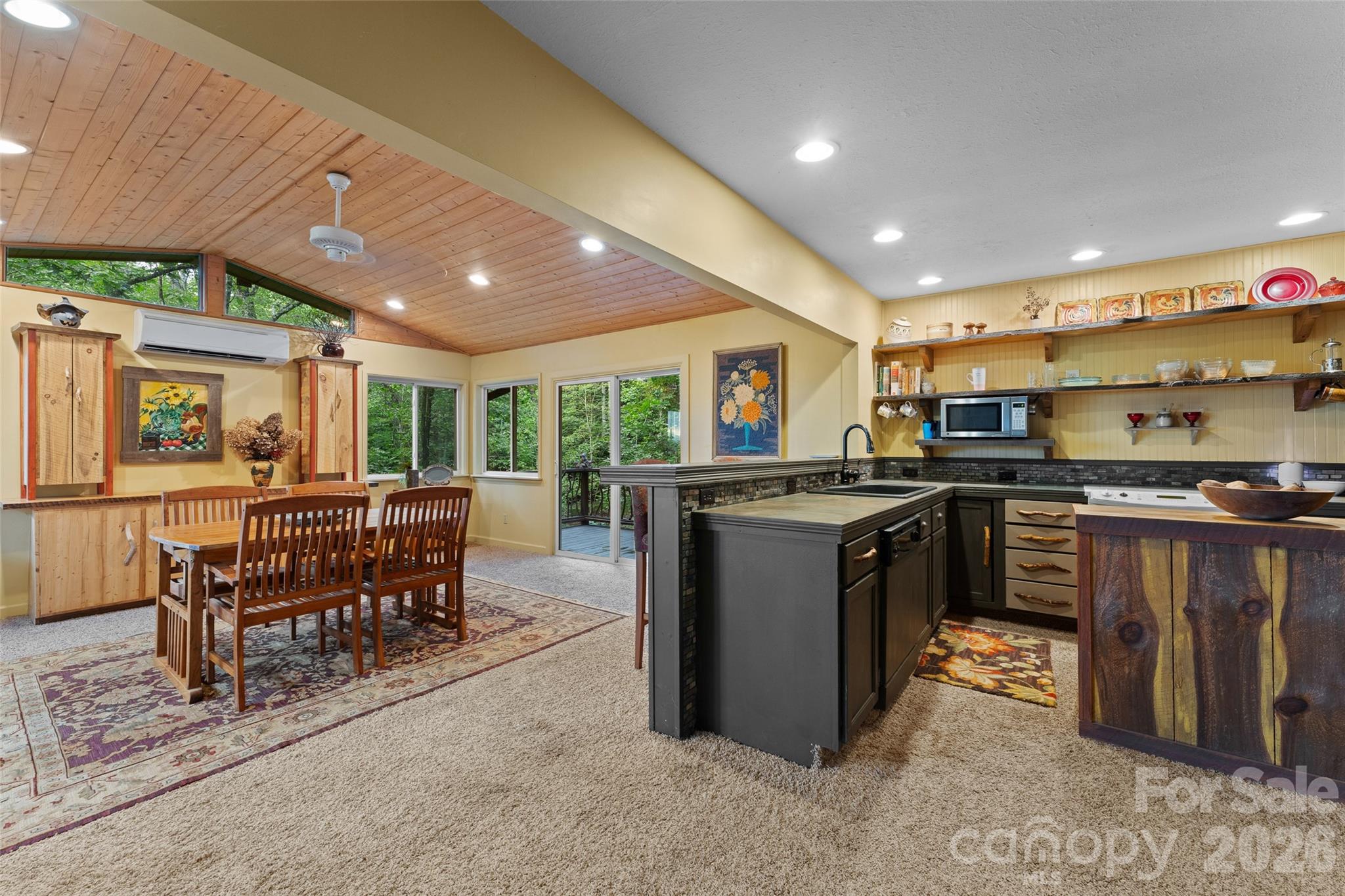 219 Kentwood Lane Property Photo 10