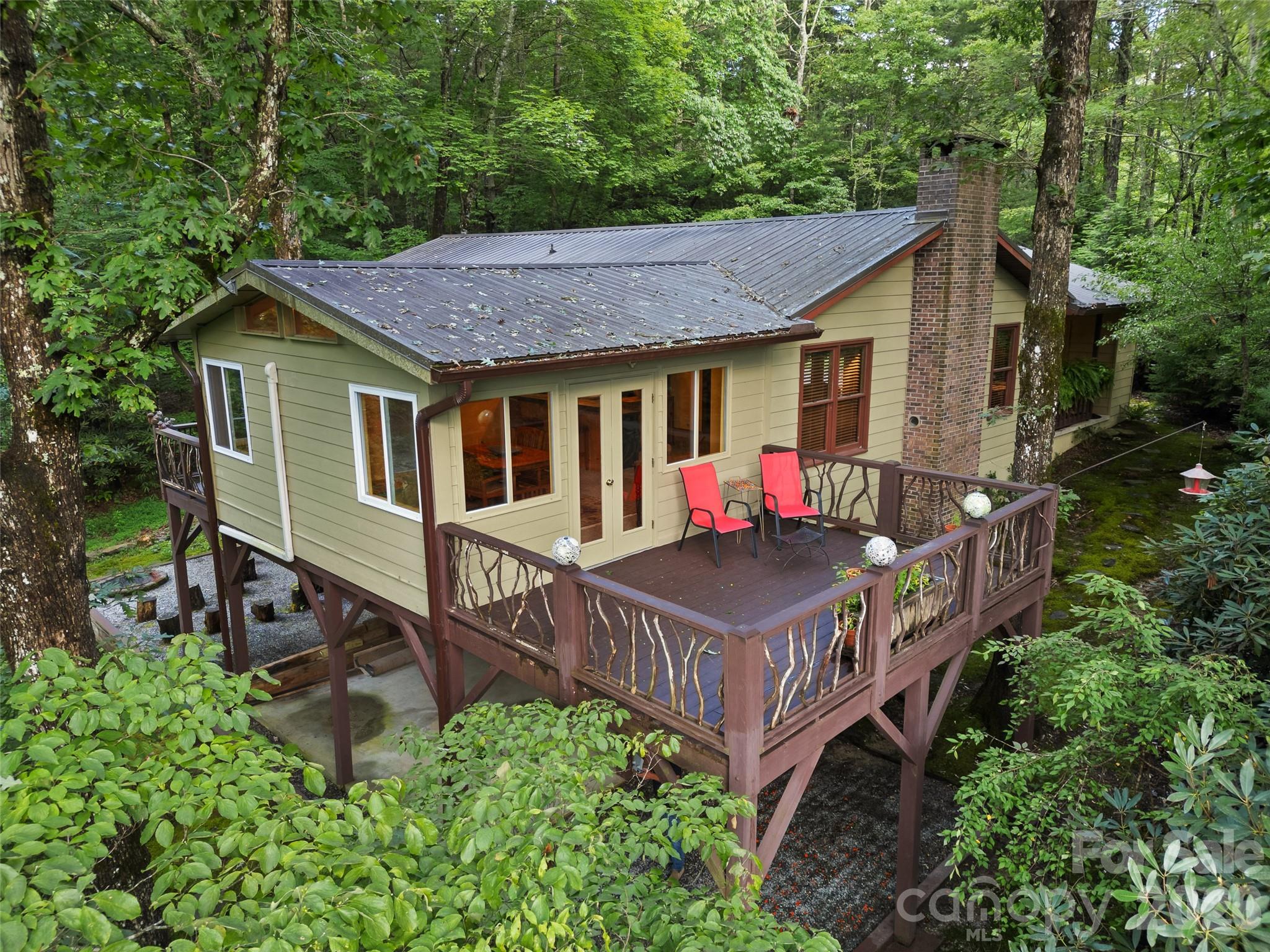 219 Kentwood Lane Property Photo 15