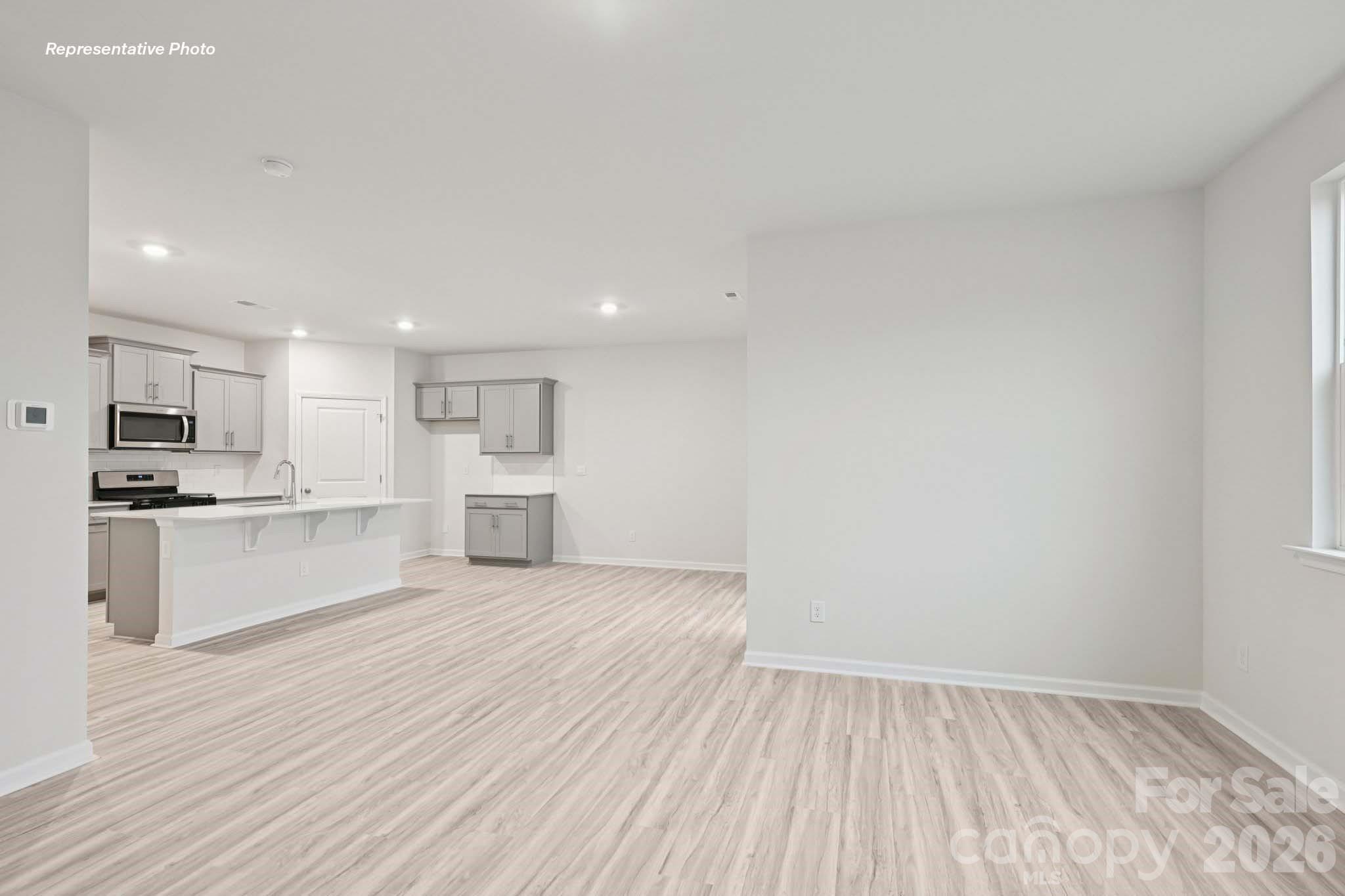 7616 Bainbridge Road Property Photo 6