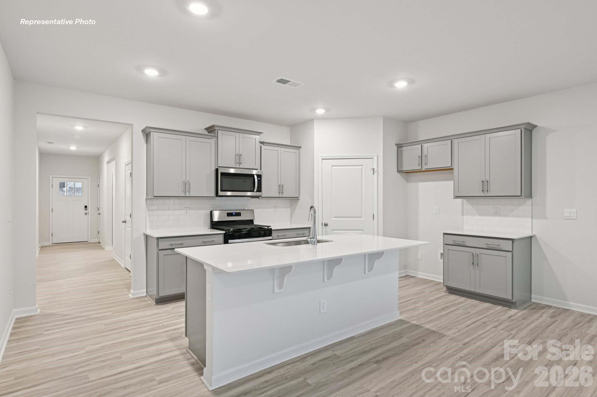 7616 Bainbridge Road Property Photo 8