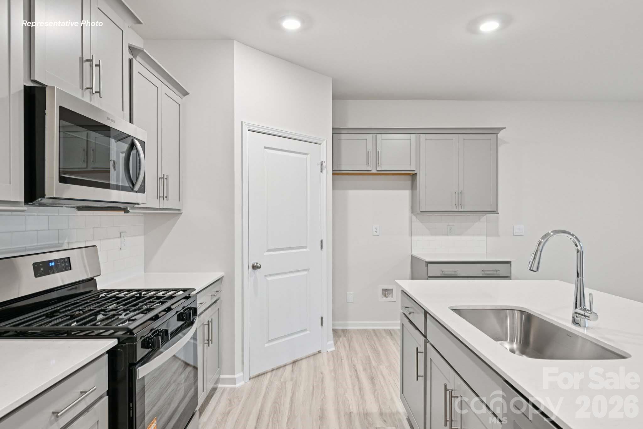 7616 Bainbridge Road Property Photo 11