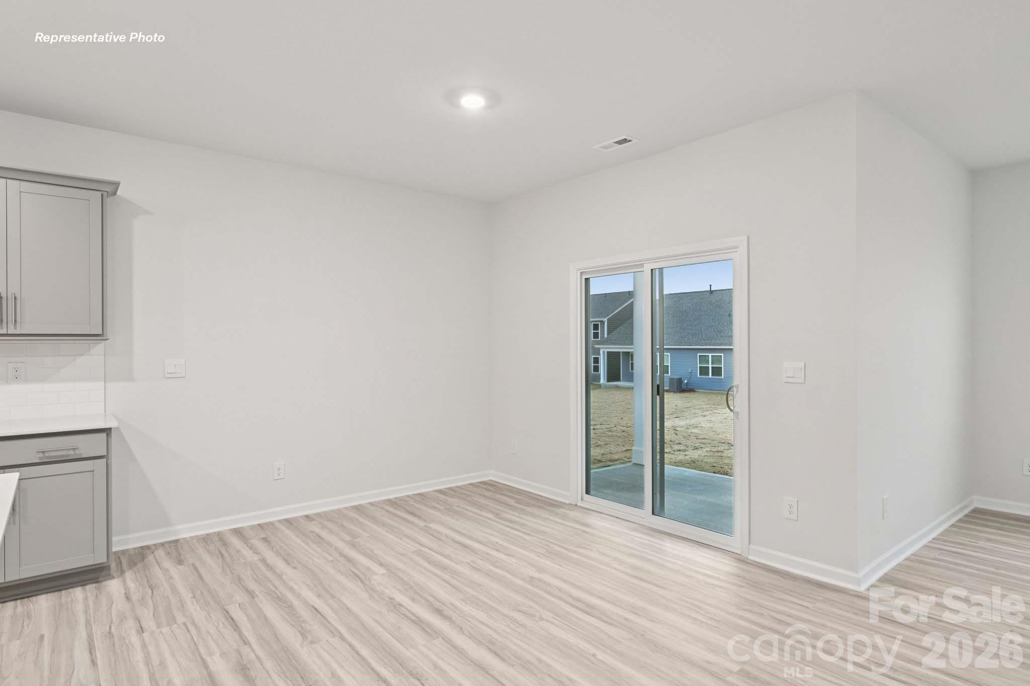 7616 Bainbridge Road Property Photo 12