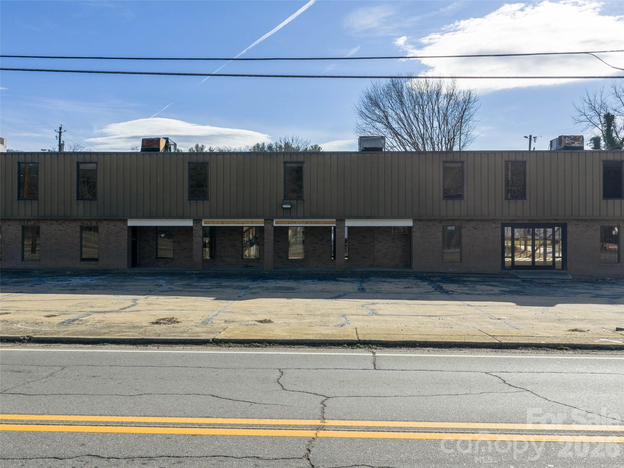3264 Broad Street Property Photo 5