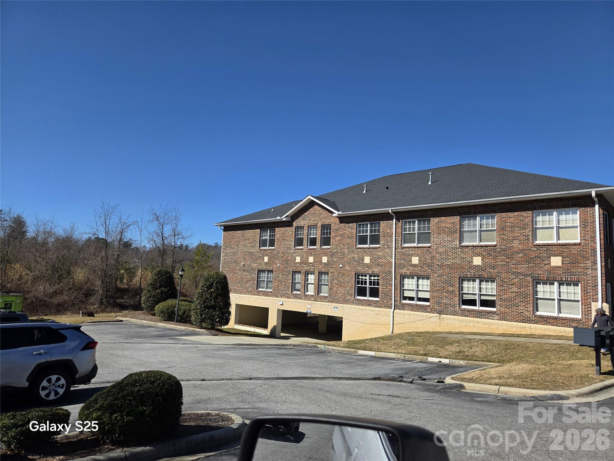 120 Chadwick Square Court E Property Photo 2