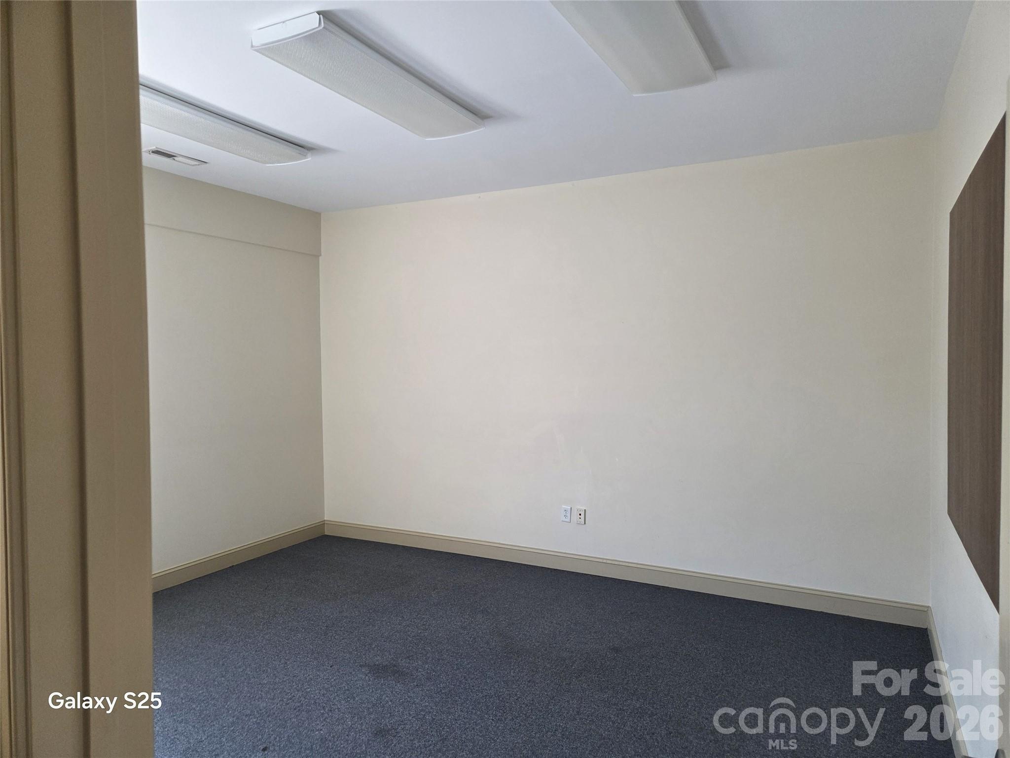 120 Chadwick Square Court E Property Photo 7
