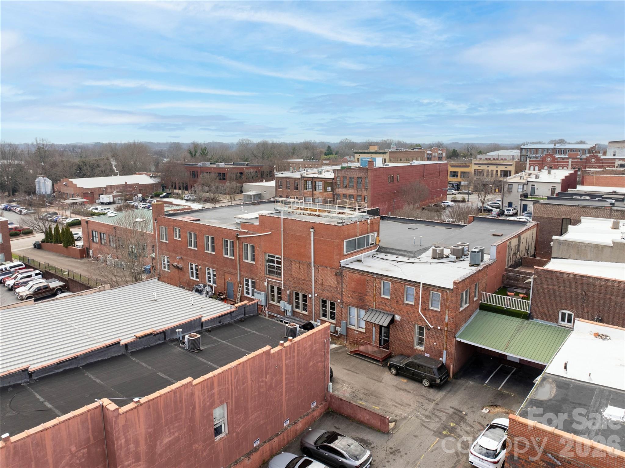122 E Innes Street Property Photo 3