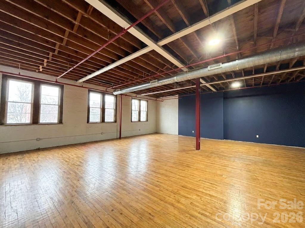 122 E Innes Street Property Photo 9