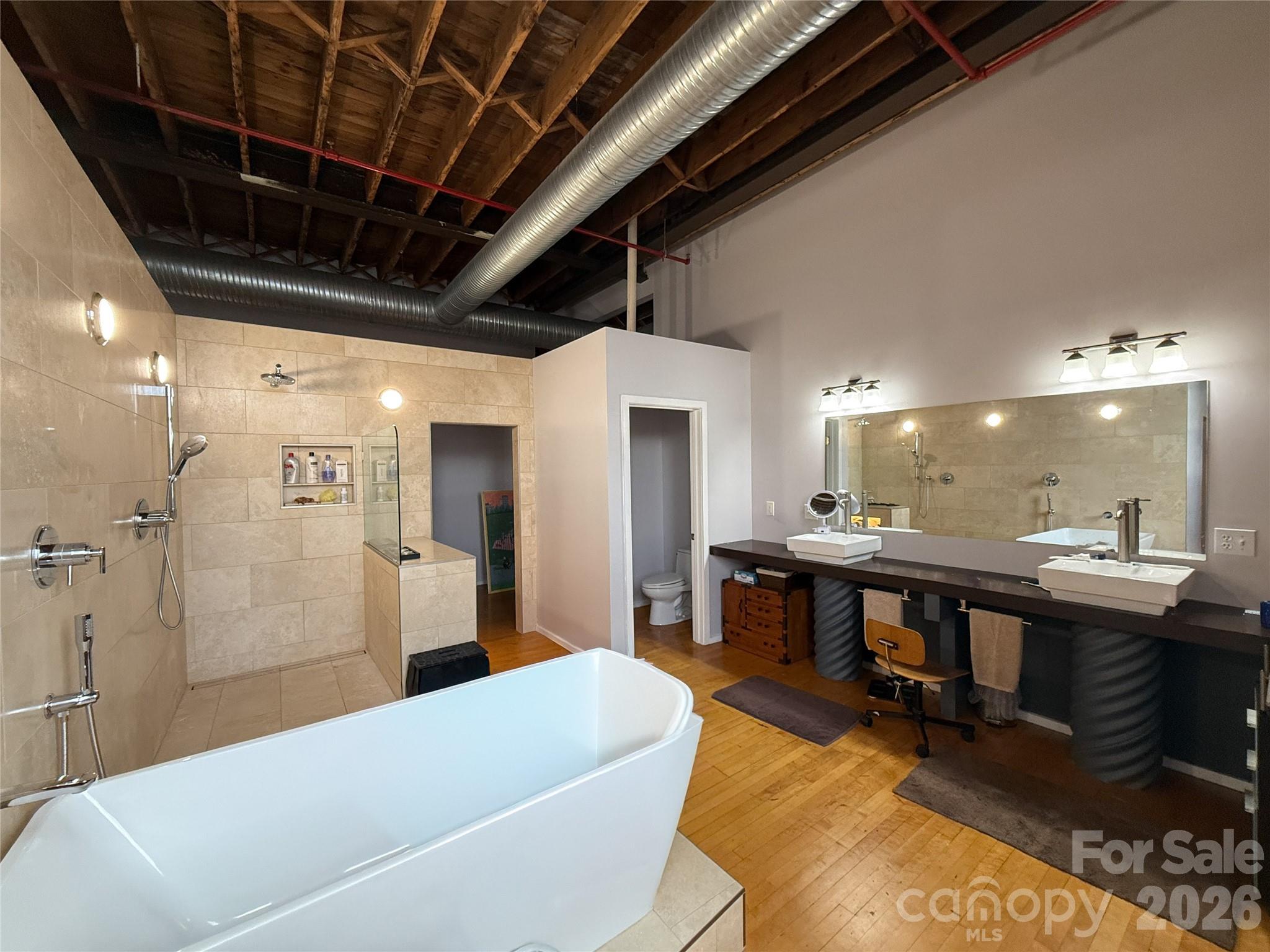 122 E Innes Street Property Photo 10