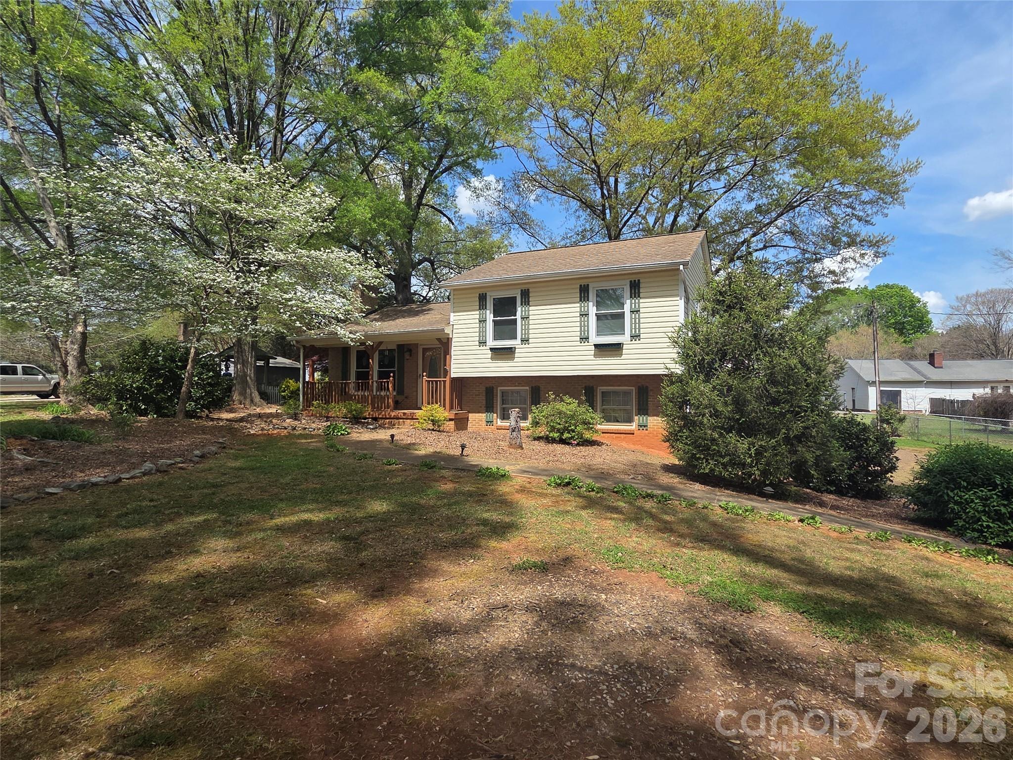 4709 Oakwood Circle Property Photo 1