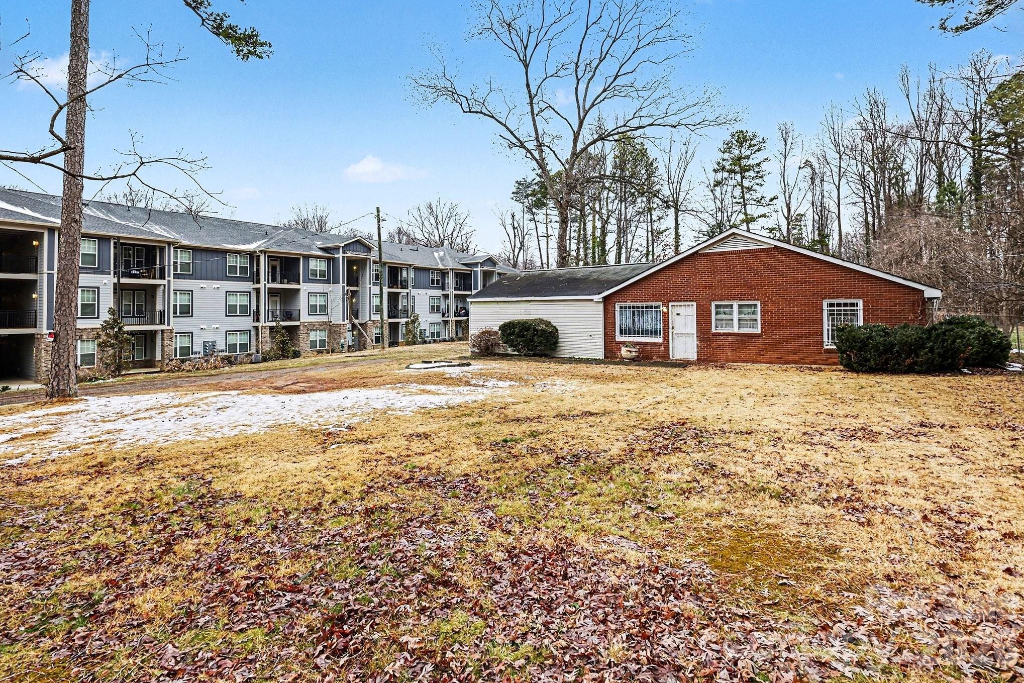 500 Tom Hunter Road Property Photo 1