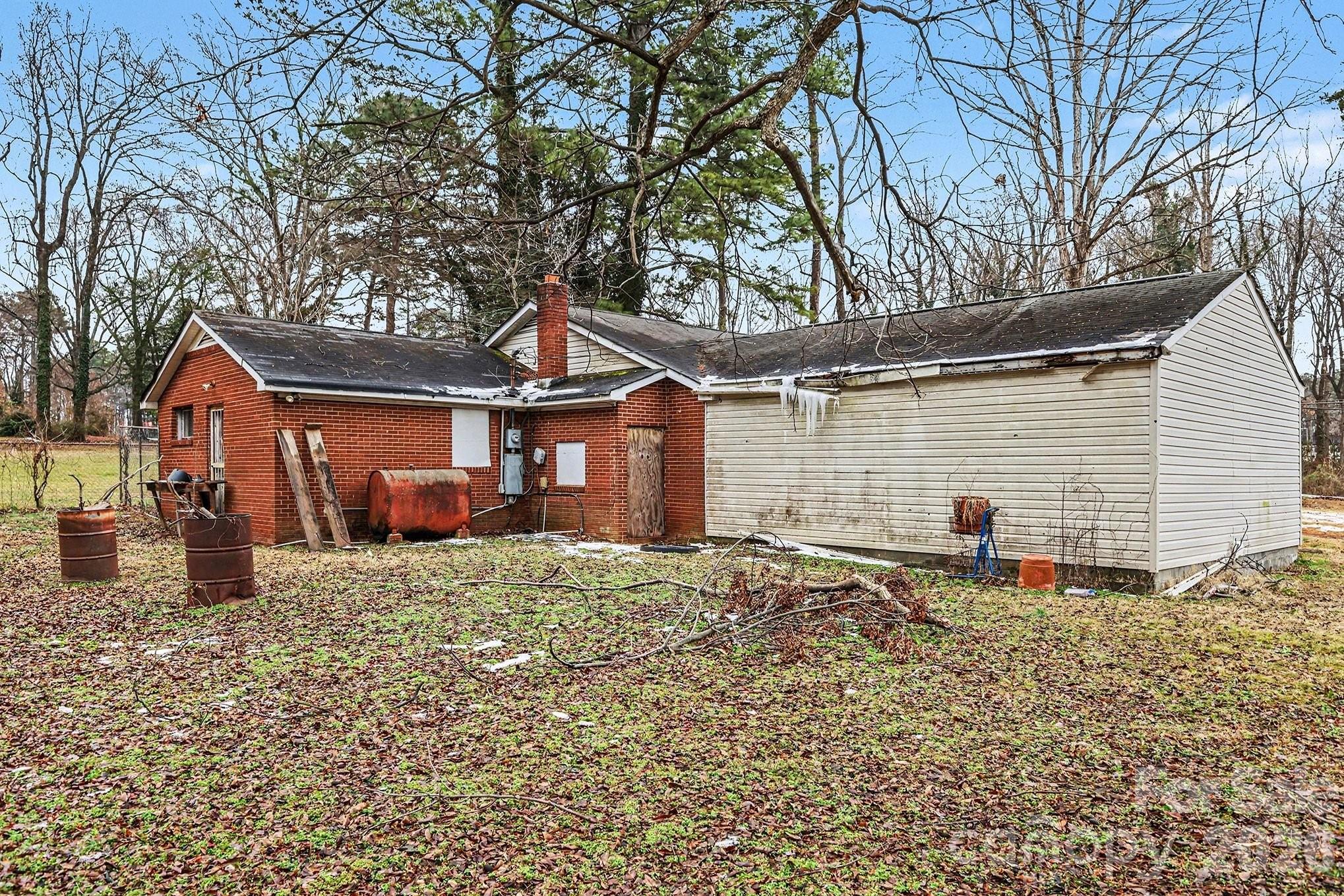 500 Tom Hunter Road Property Photo 6