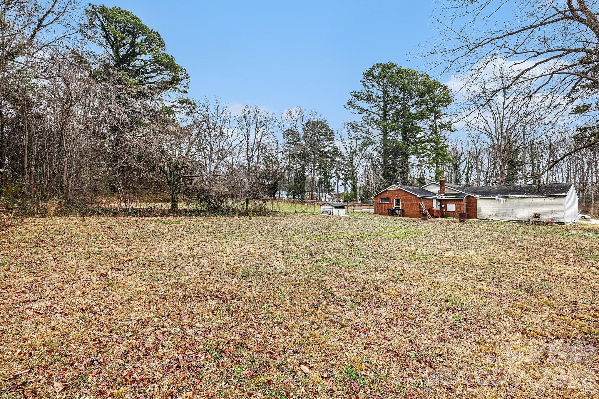 500 Tom Hunter Road Property Photo 4