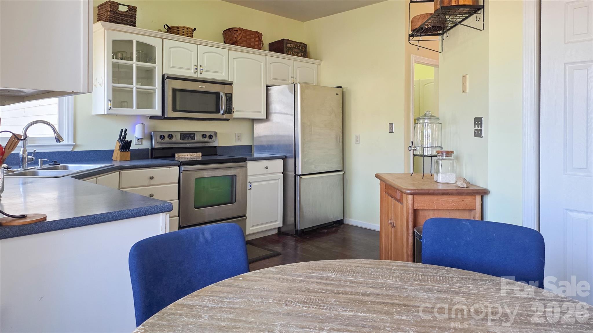28 Sweetbriar Court Property Photo 11