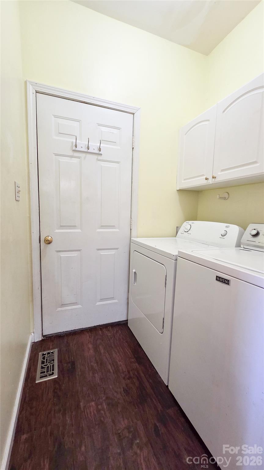 28 Sweetbriar Court Property Photo 16