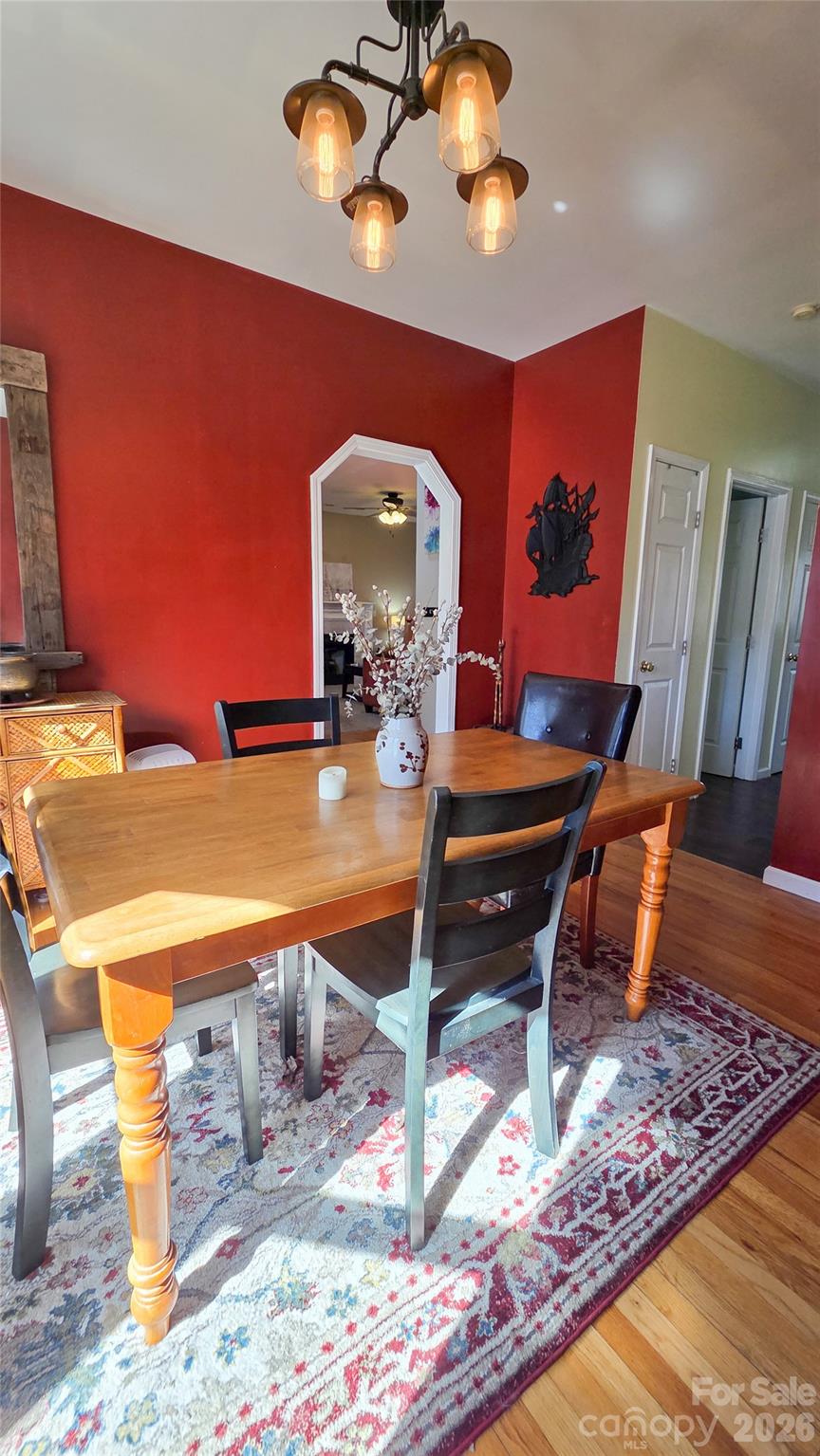 28 Sweetbriar Court Property Photo 18