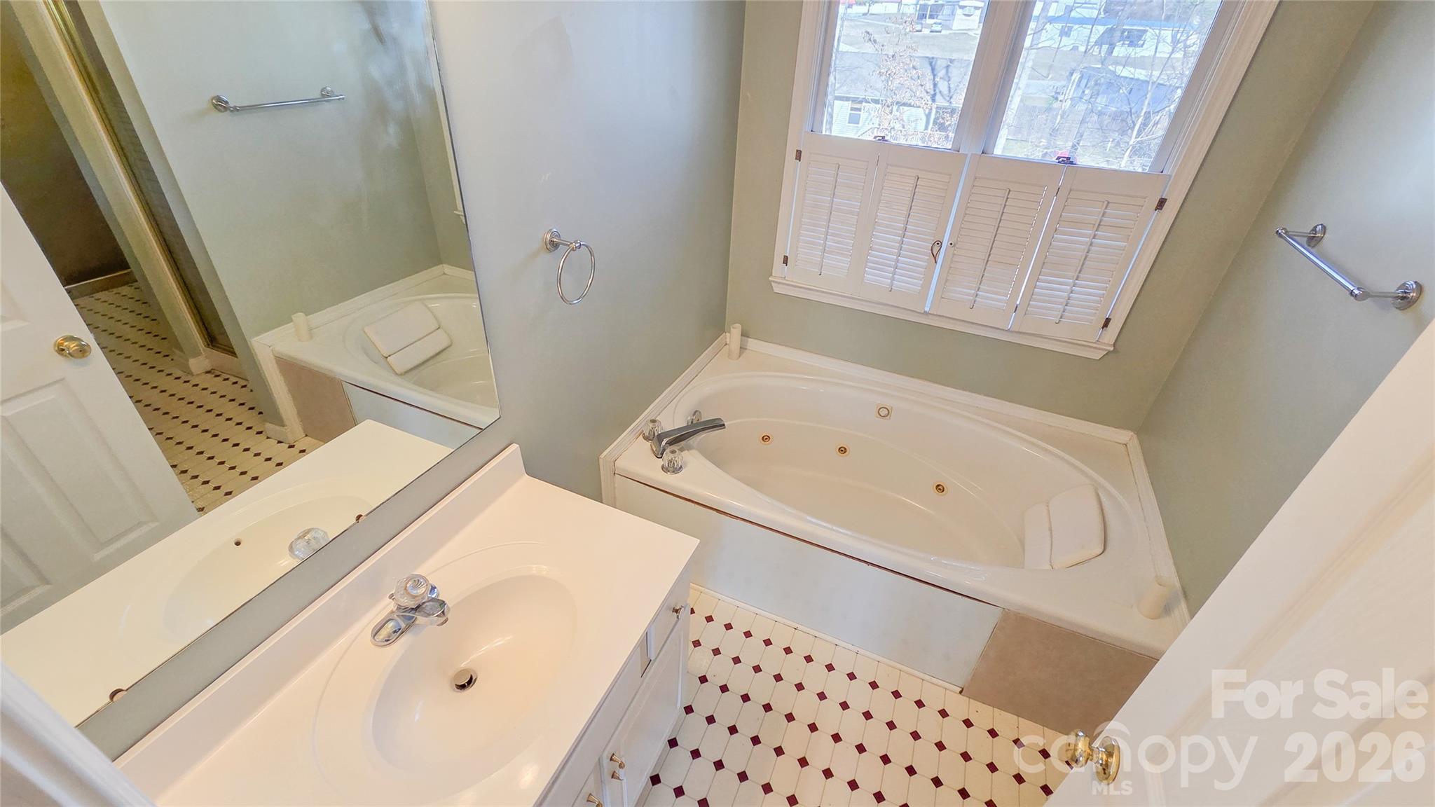 28 Sweetbriar Court Property Photo 34