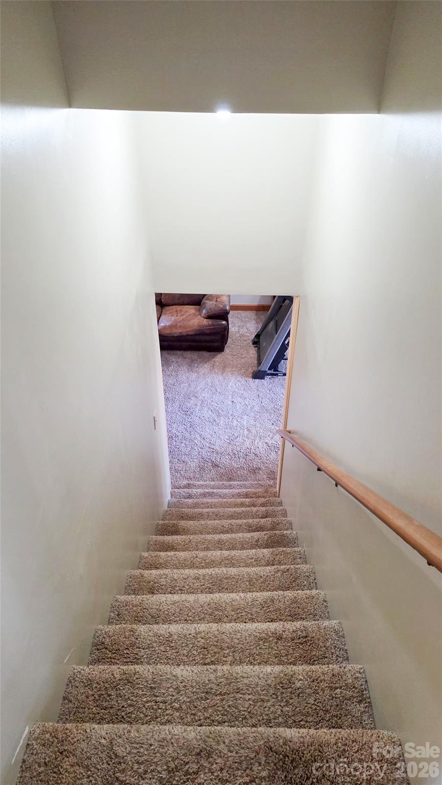 28 Sweetbriar Court Property Photo 42