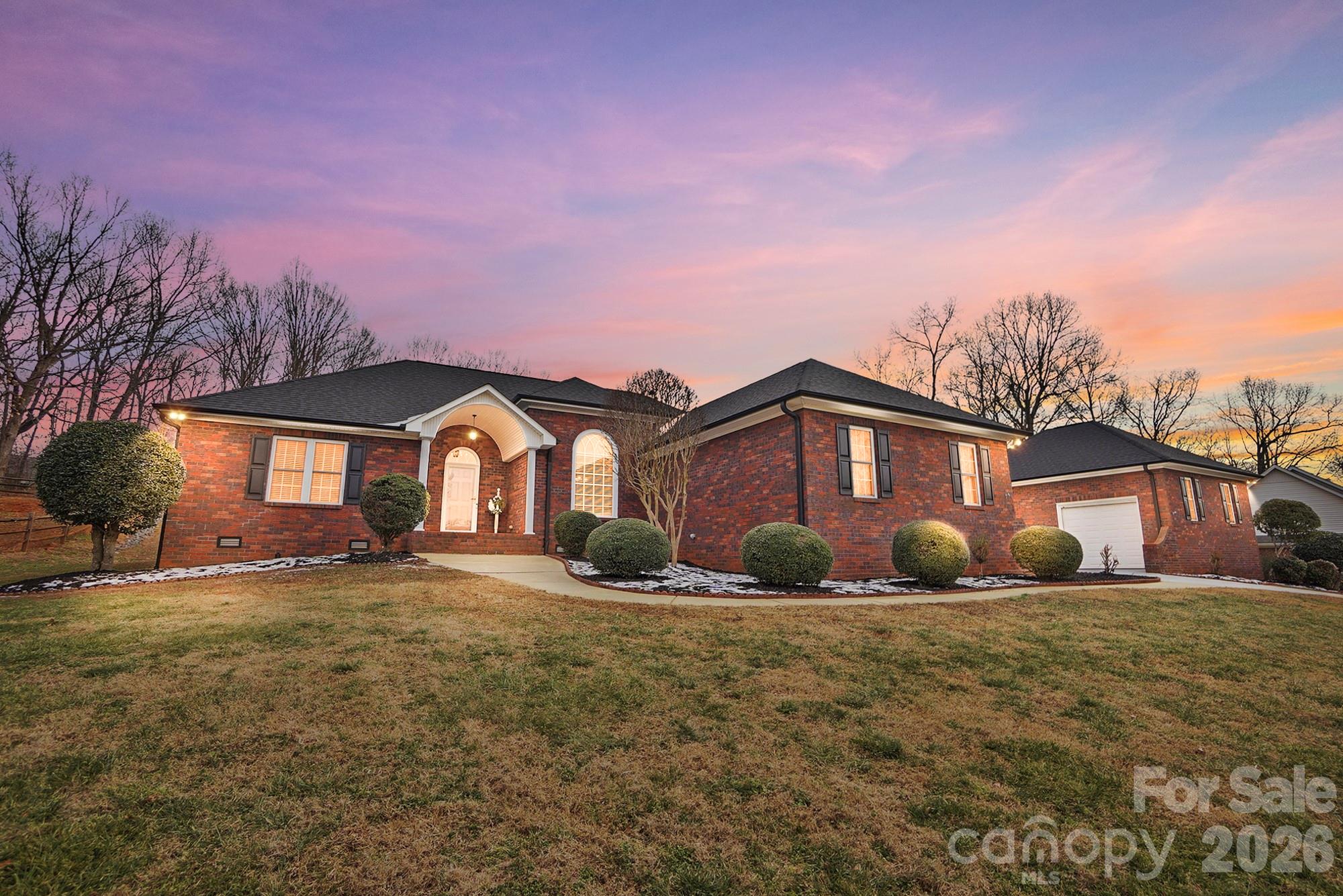 6104 Charity Drive Property Photo 1