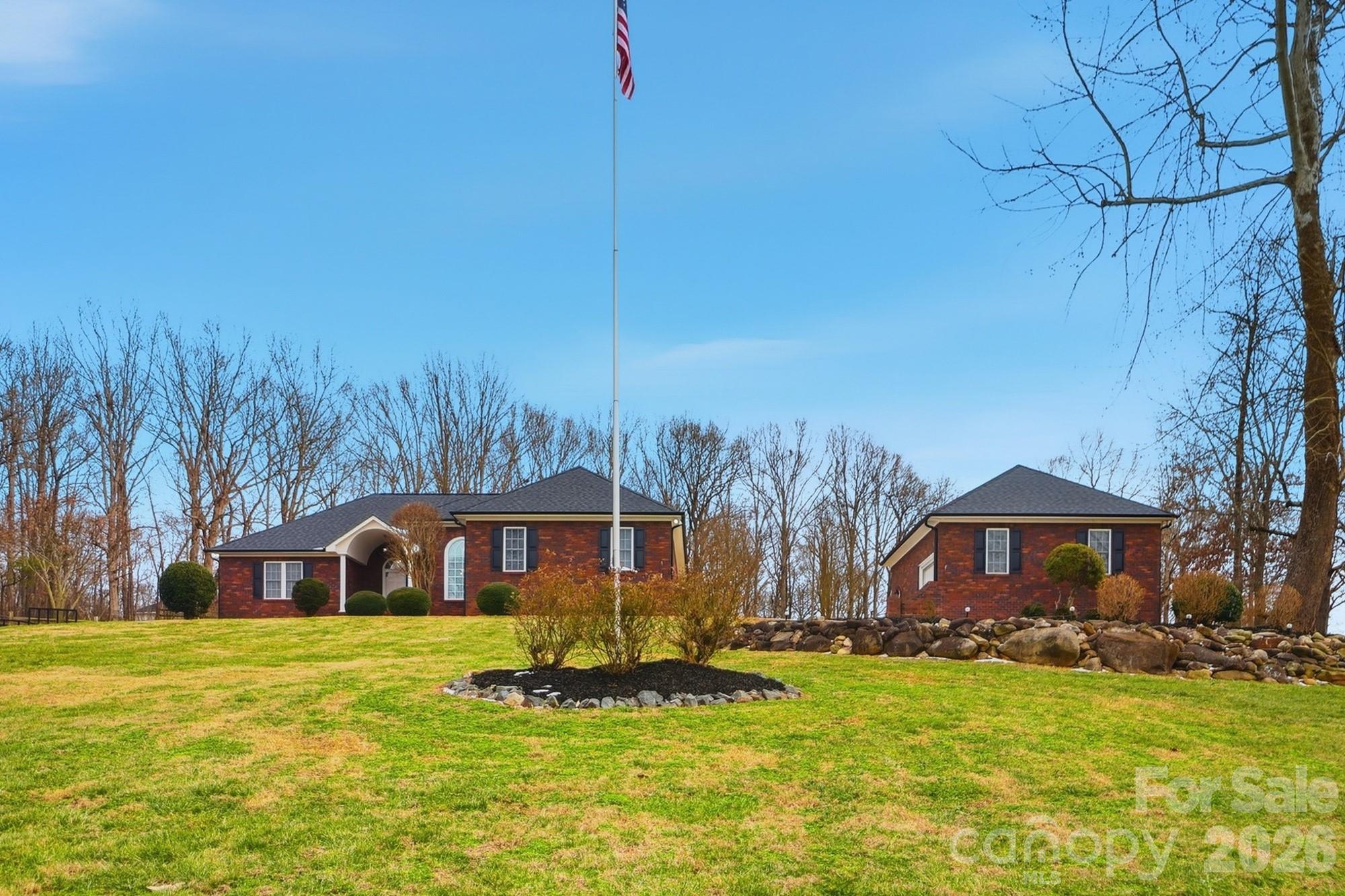 6104 Charity Drive Property Photo 2