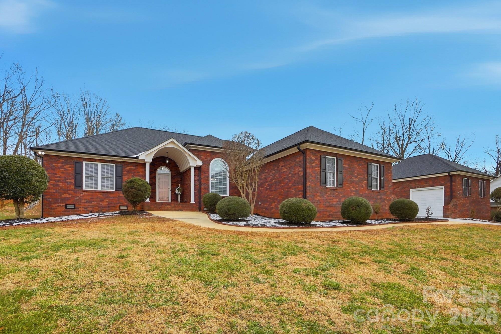 6104 Charity Drive Property Photo 4
