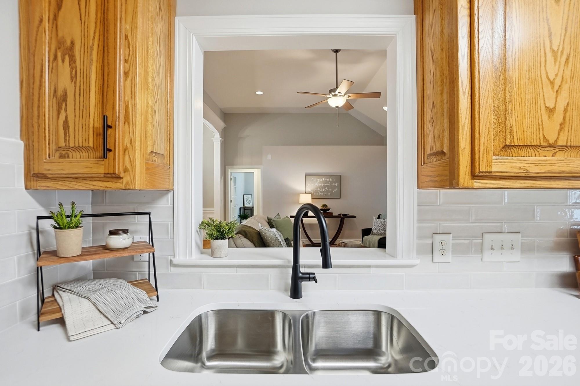 6104 Charity Drive Property Photo 16