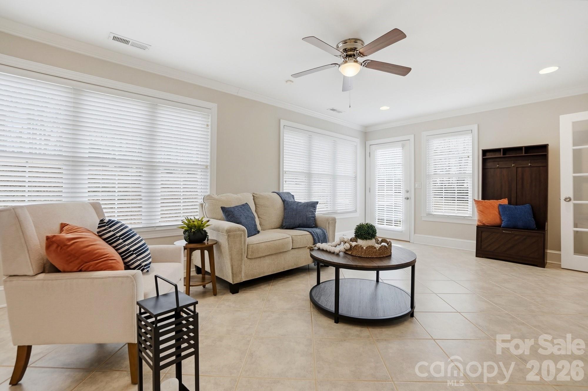 6104 Charity Drive Property Photo 23